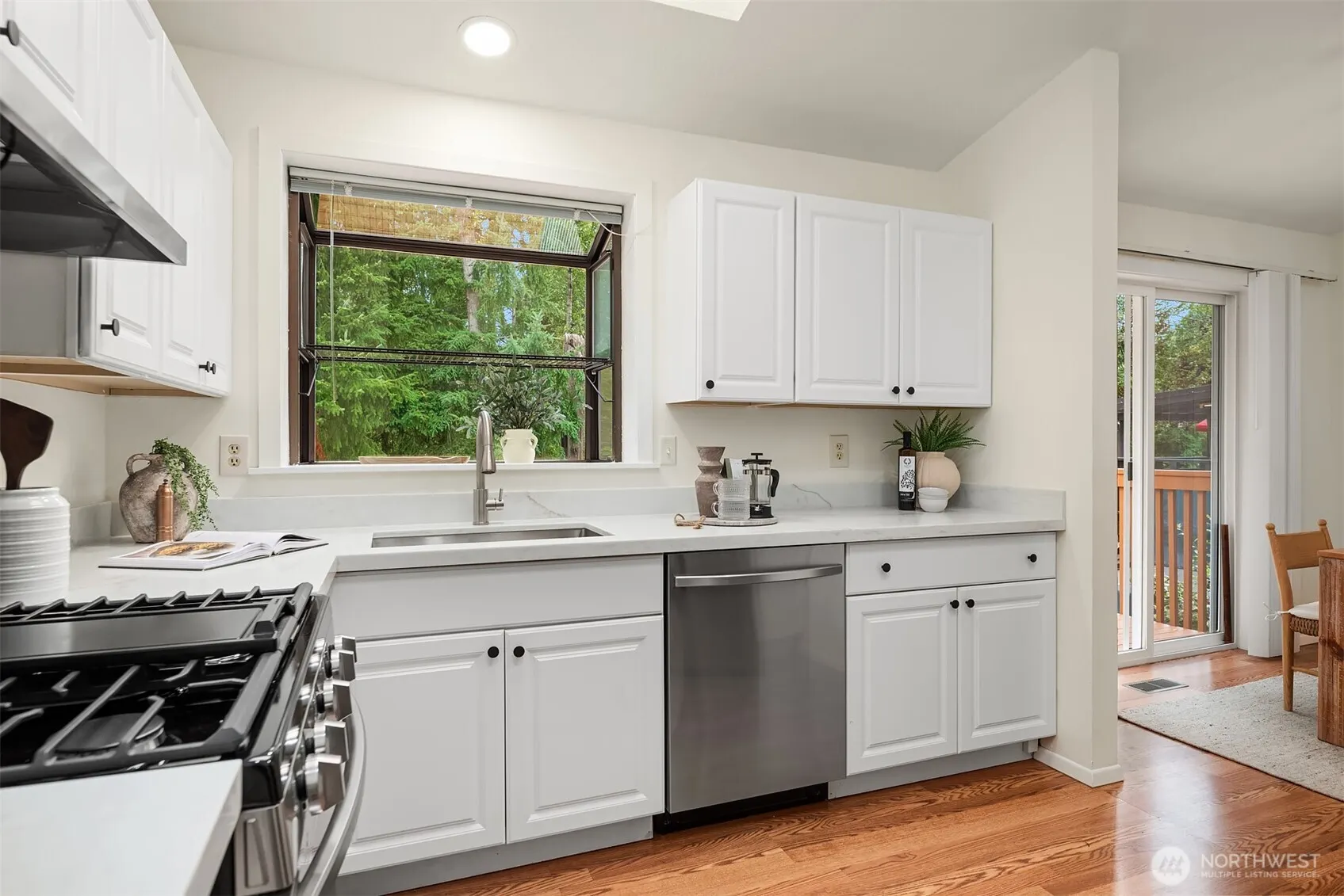 16036 NE 106th Street , Redmond, WA 98052