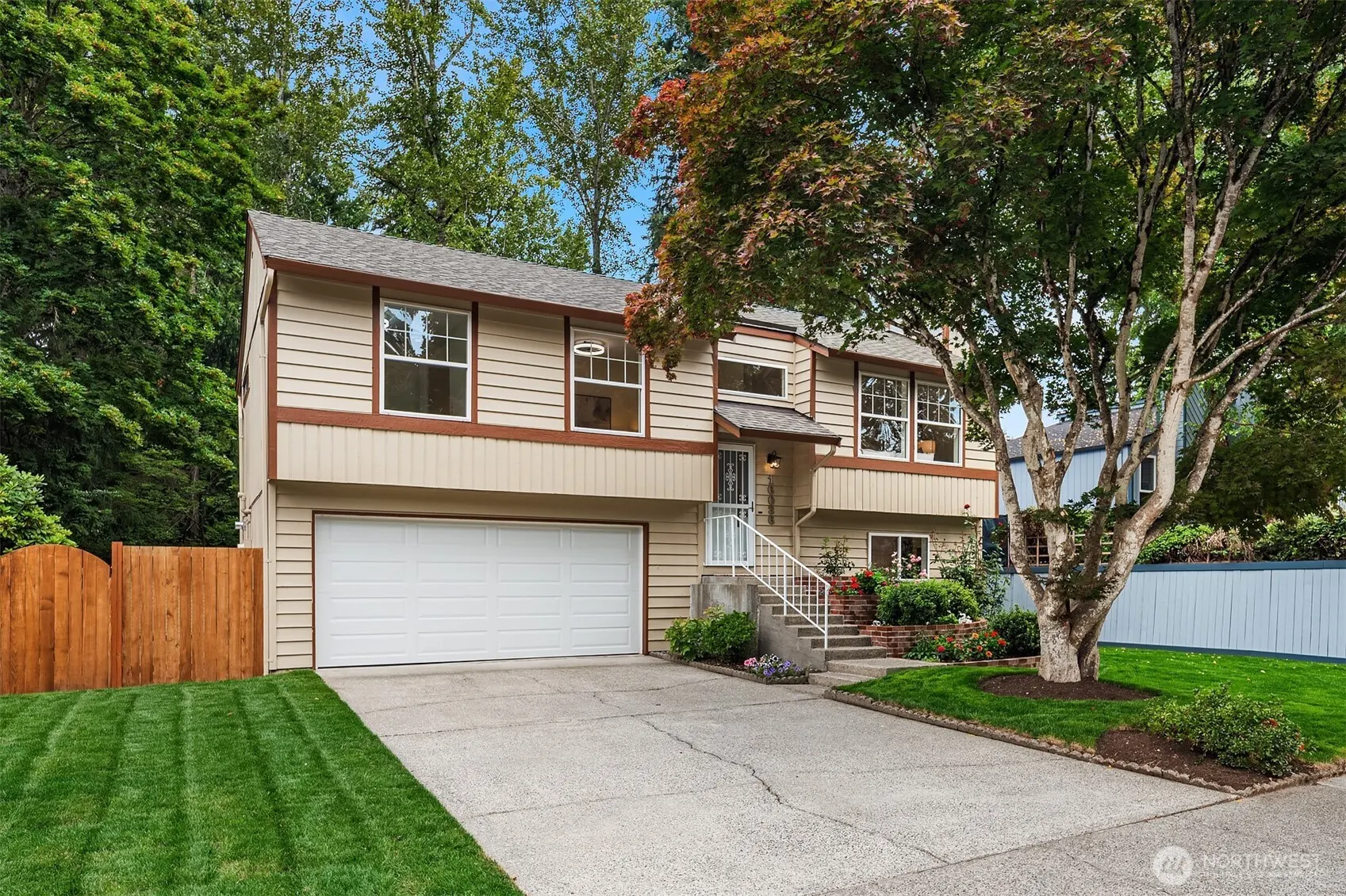 16036 NE 106th Street , Redmond, WA 98052