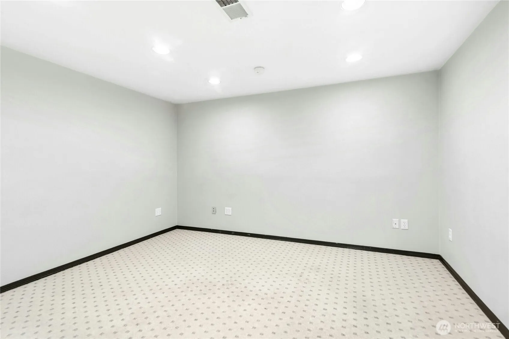 601 12th Avenue NW #E1, Issaquah, WA 98027