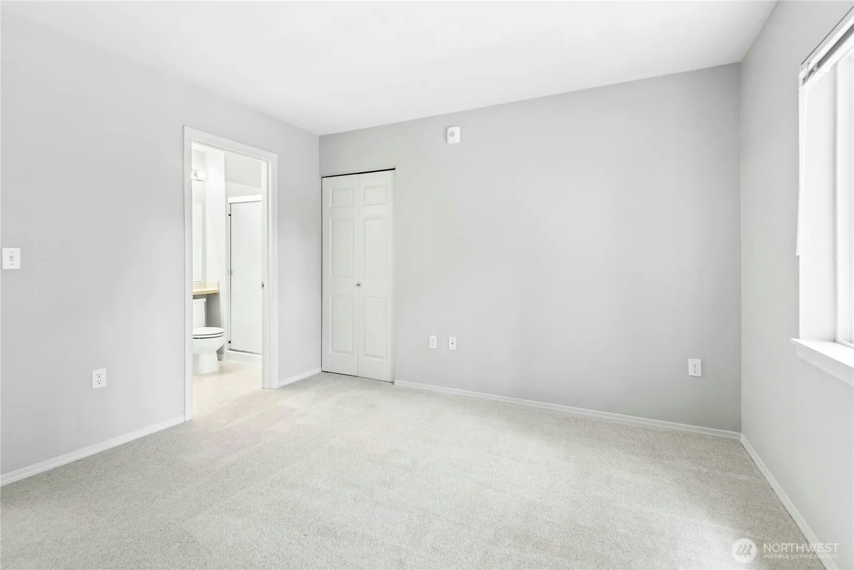 601 12th Avenue NW #E1, Issaquah, WA 98027