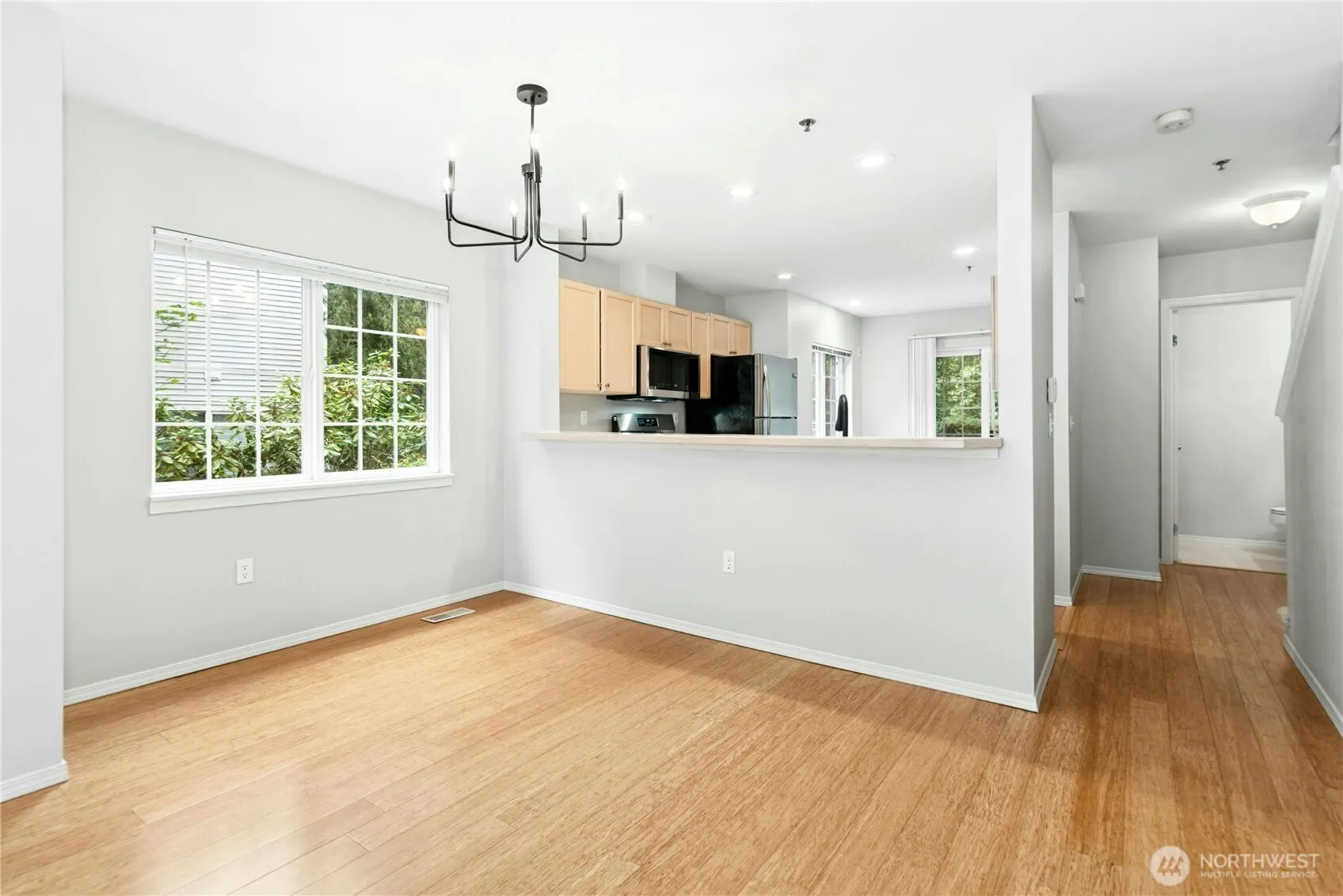 601 12th Avenue NW #E1, Issaquah, WA 98027