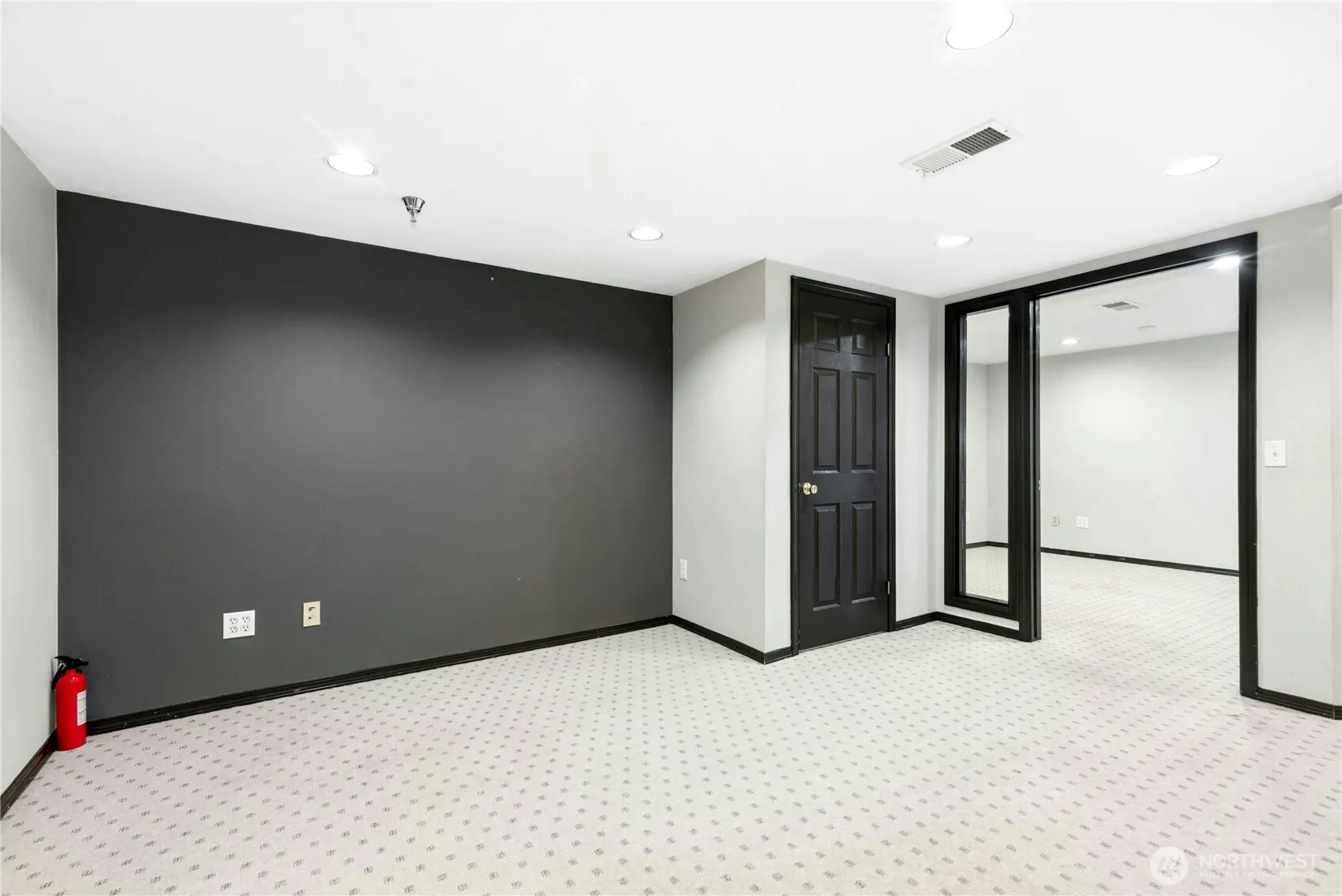 601 12th Avenue NW #E1, Issaquah, WA 98027