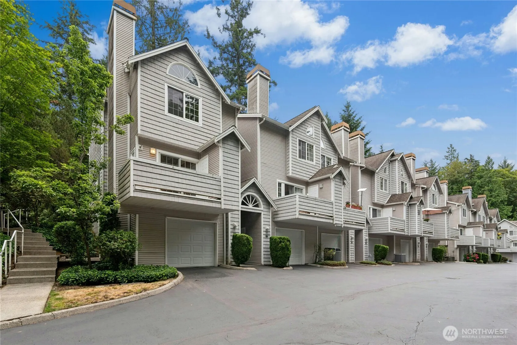 601 12th Avenue NW #E1, Issaquah, WA 98027