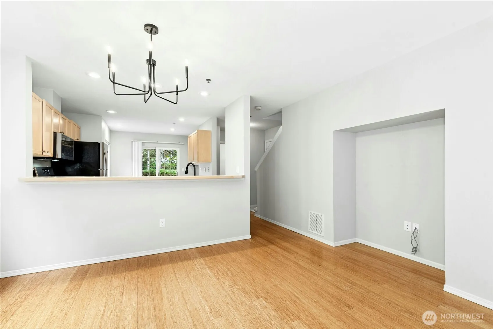 601 12th Avenue NW #E1, Issaquah, WA 98027