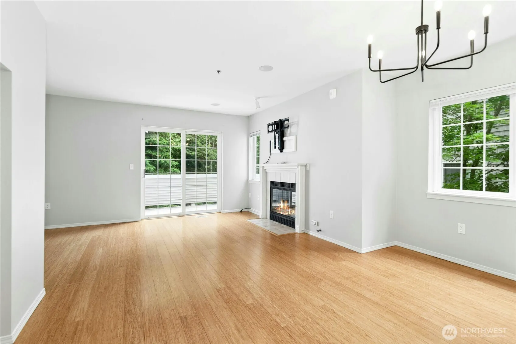 601 12th Avenue NW #E1, Issaquah, WA 98027