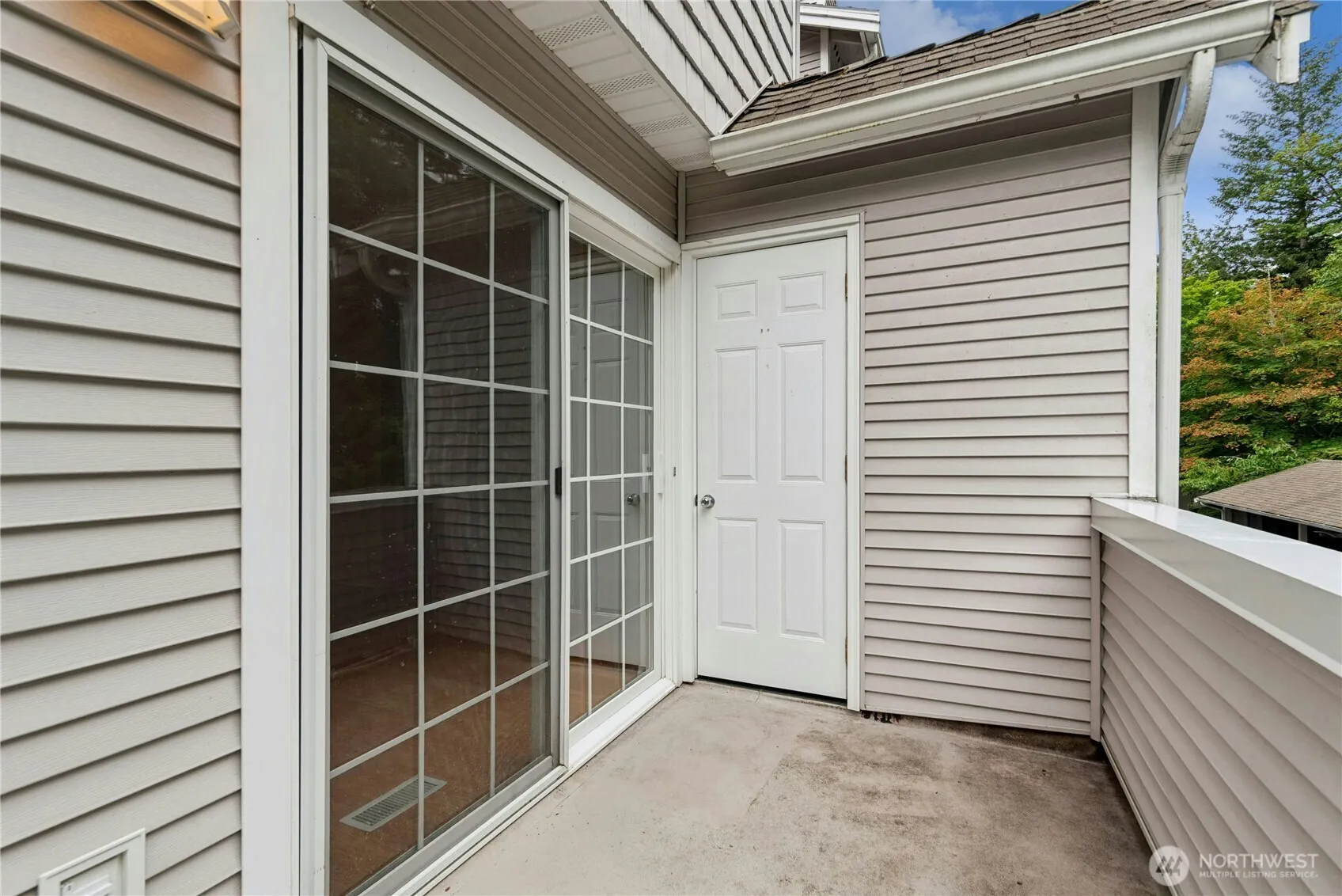 601 12th Avenue NW #E1, Issaquah, WA 98027