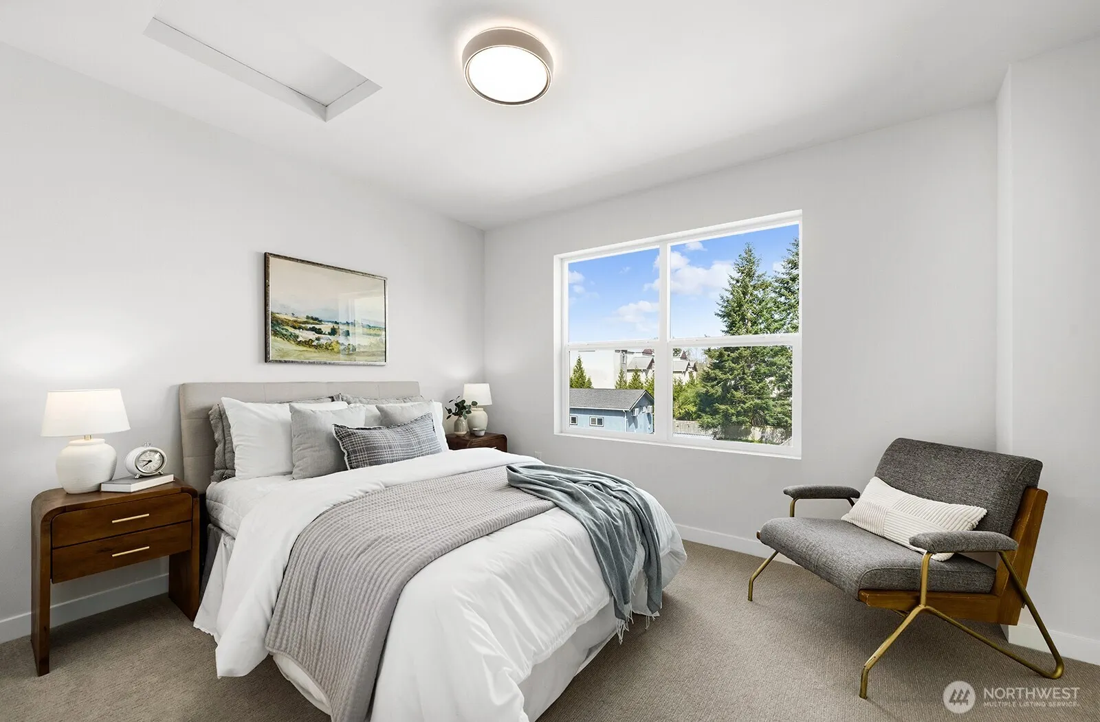 749 7th Avenue NW, Issaquah, WA 98027