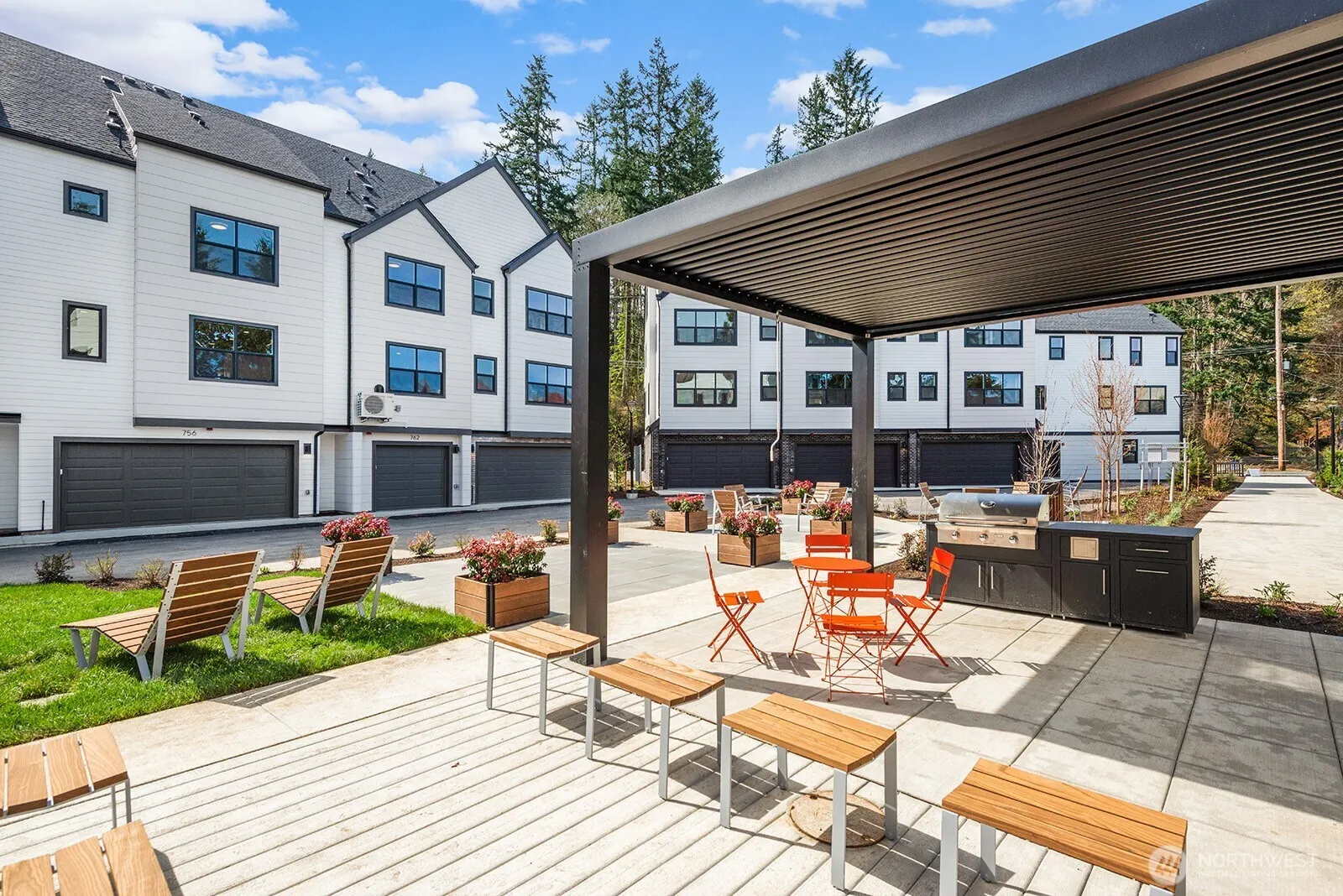 749 7th Avenue NW, Issaquah, WA 98027
