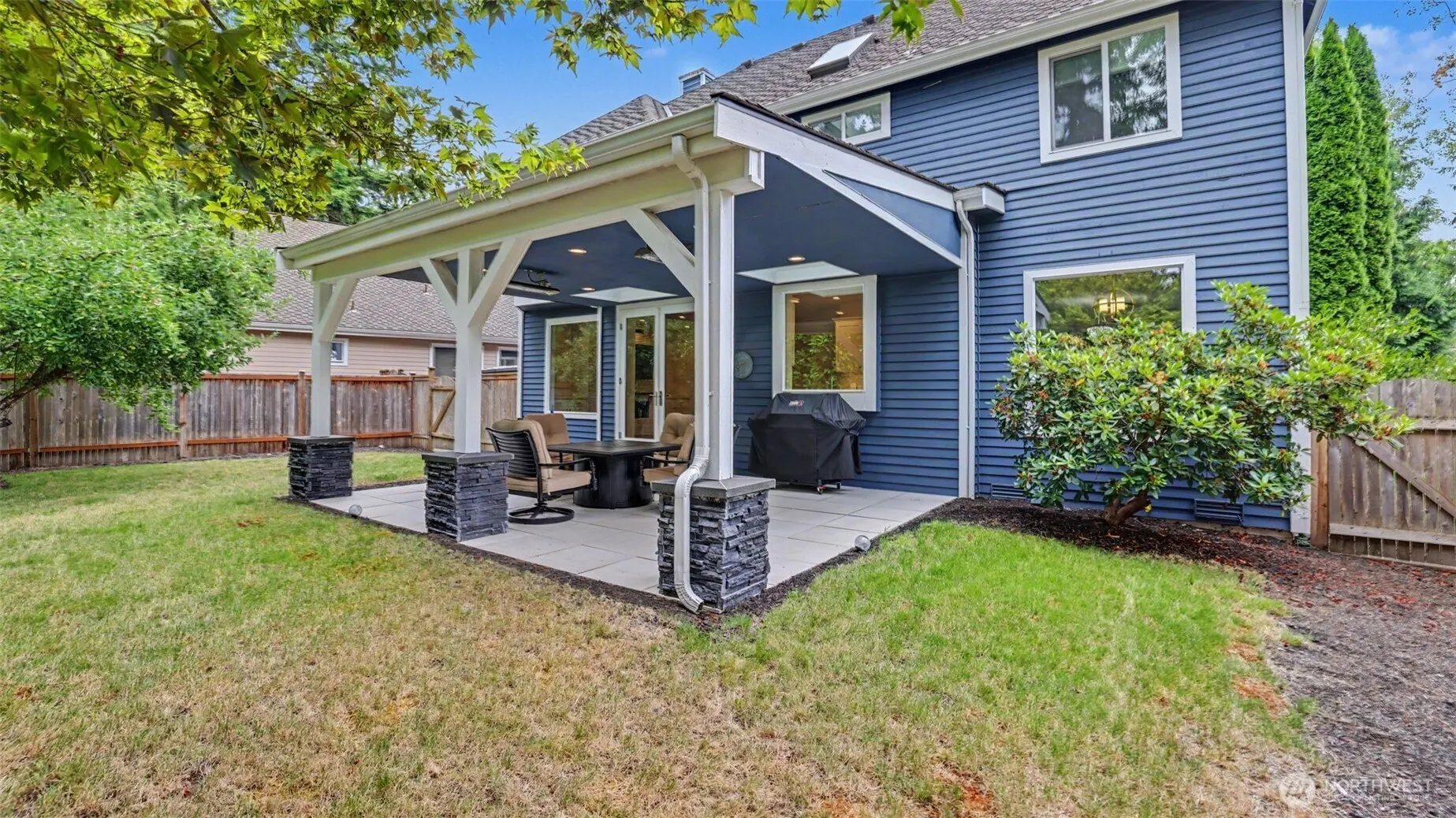 25506 SE 41st Court , Sammamish, WA 98029