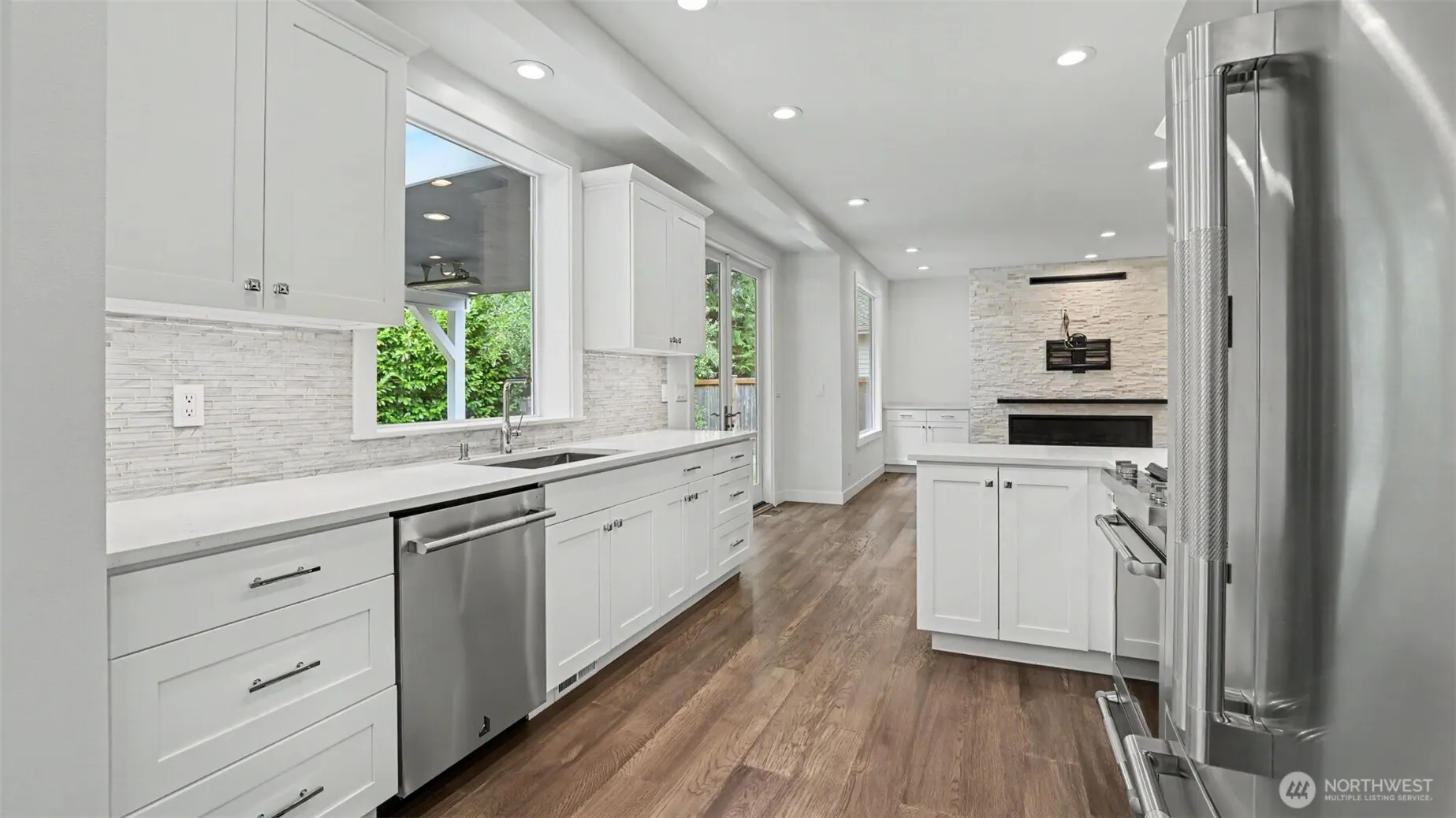 25506 SE 41st Court , Sammamish, WA 98029
