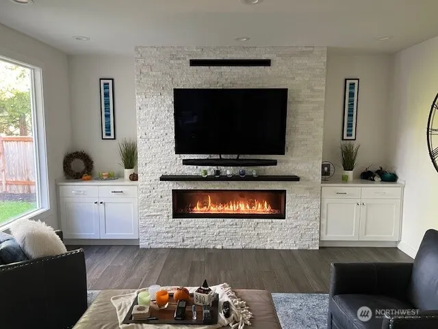 25506 SE 41st Court , Sammamish, WA 98029