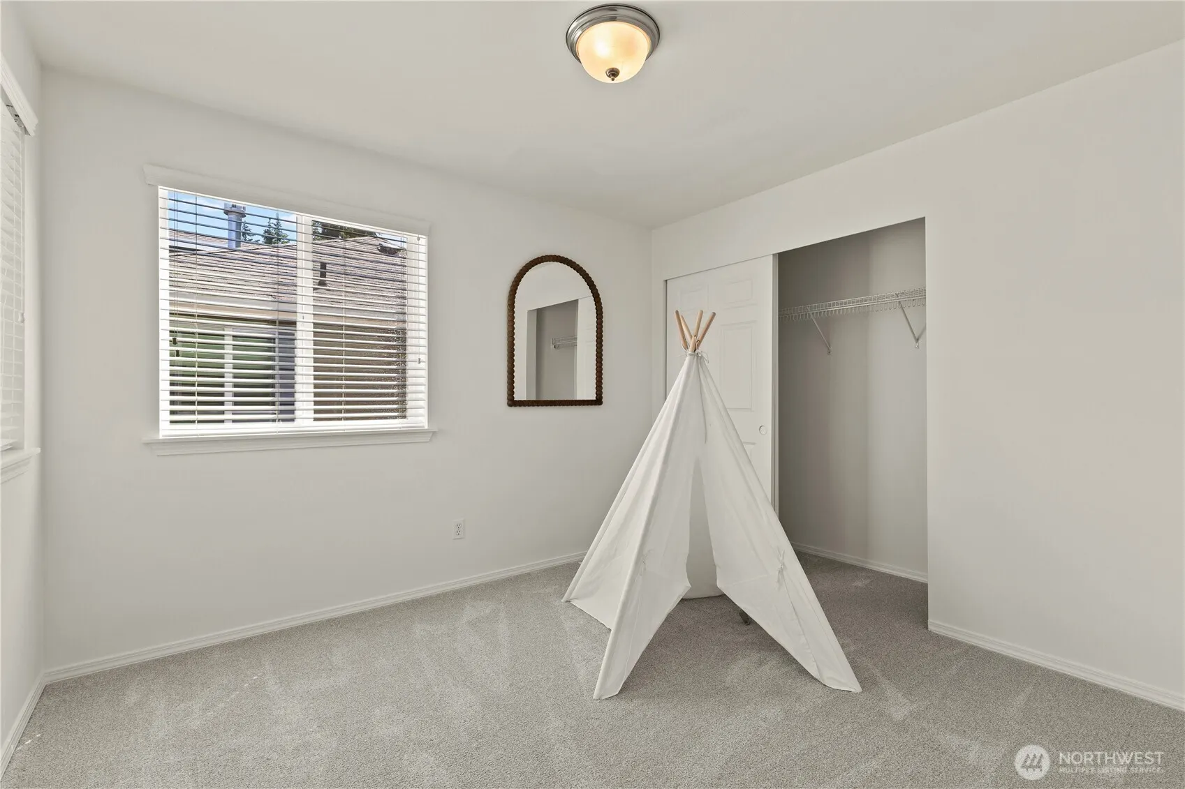 20345 128th Place NE, Woodinville, WA 98072