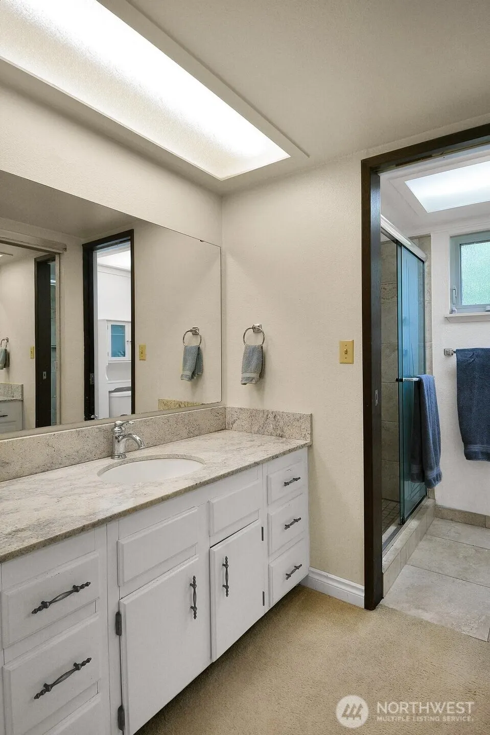 24520 SE 24th Street , Sammamish, WA 98075-9704