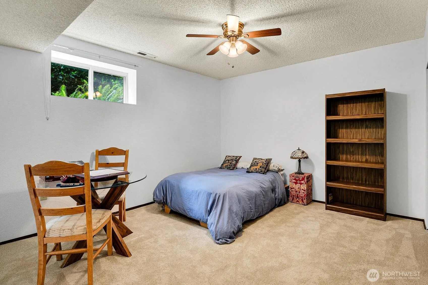 24520 SE 24th Street , Sammamish, WA 98075-9704