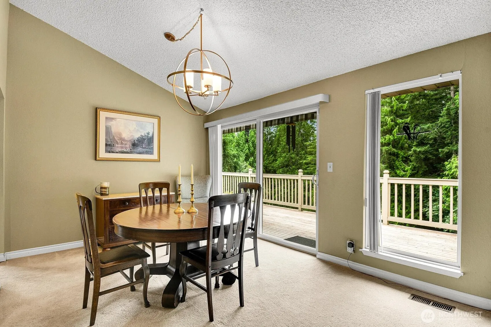24520 SE 24th Street , Sammamish, WA 98075-9704