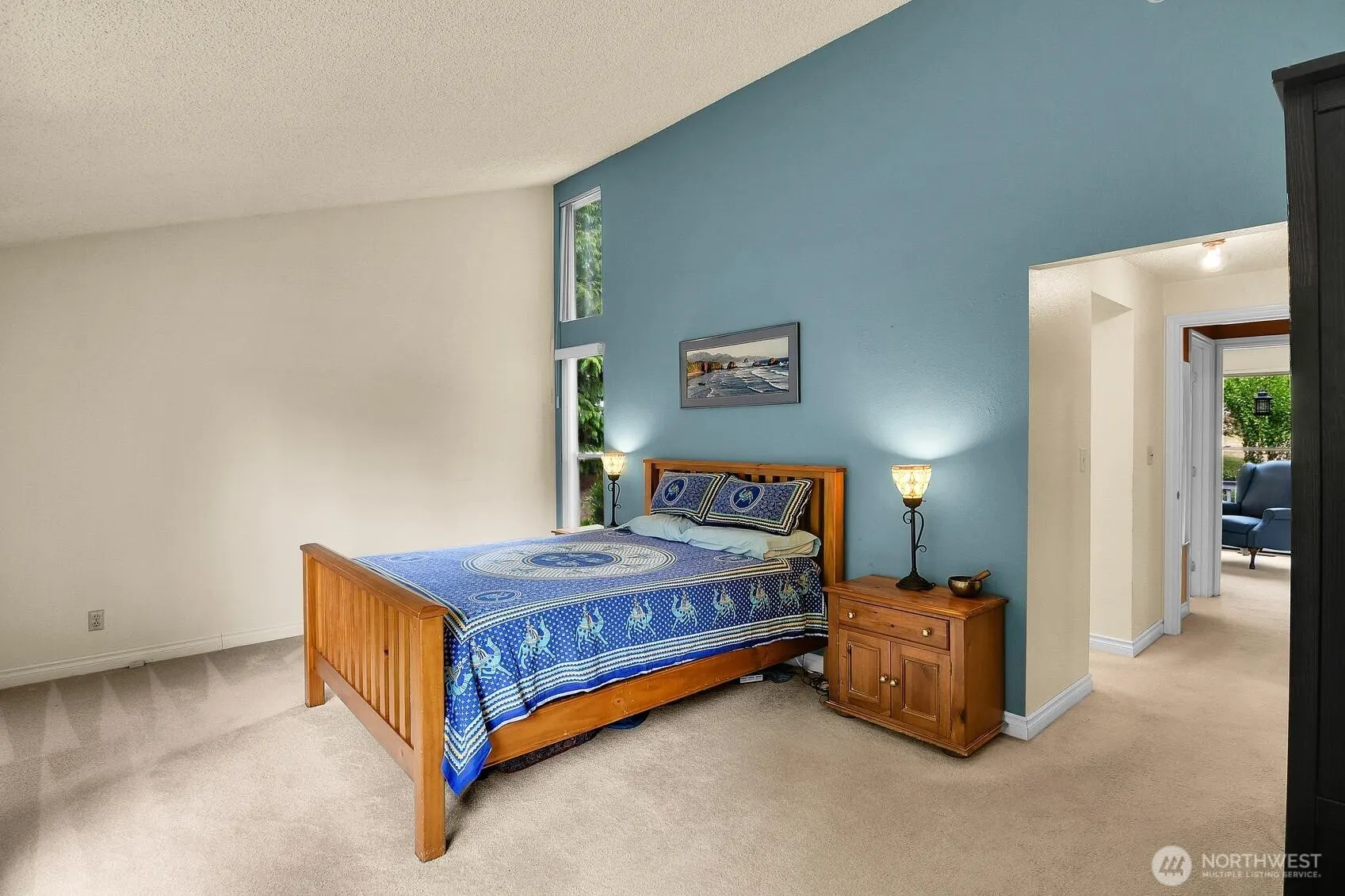 24520 SE 24th Street , Sammamish, WA 98075-9704