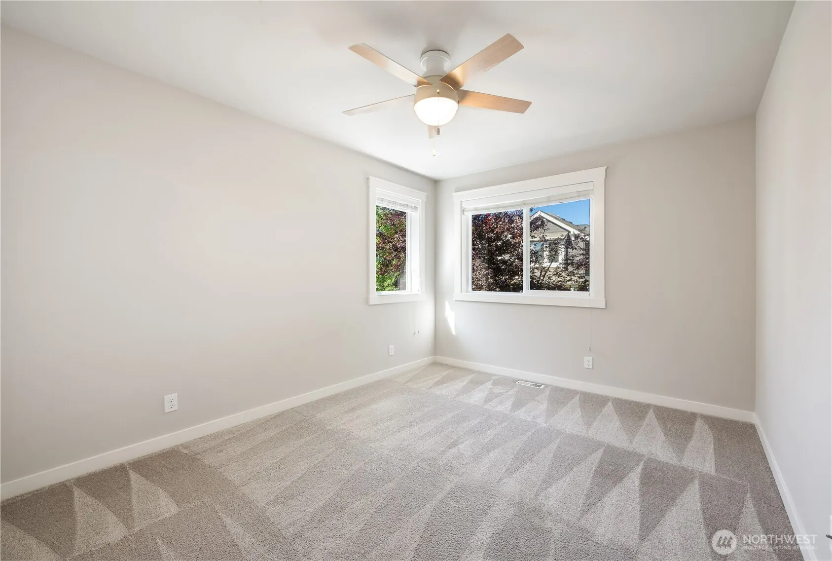 17468 NE 123rd Way , Redmond, WA 98052