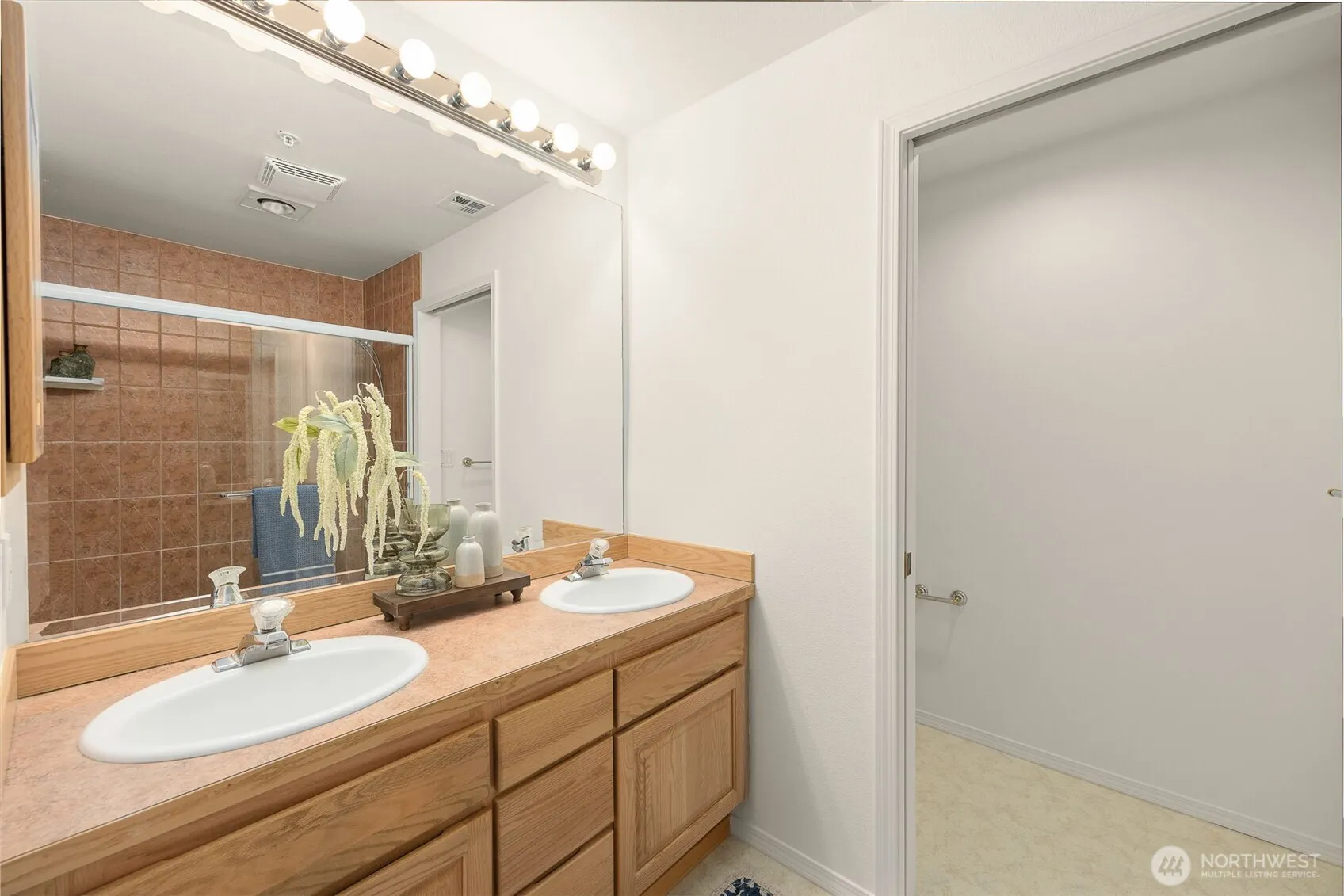 22760 SE 43rd Court #2617, Issaquah, WA 98029