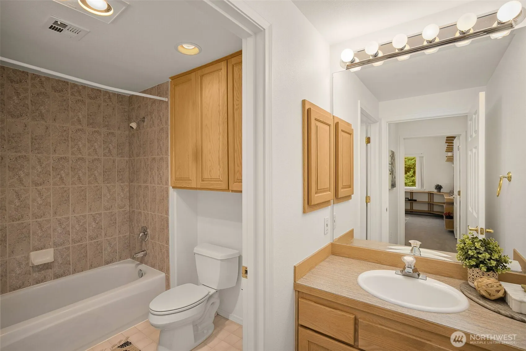 22760 SE 43rd Court #2617, Issaquah, WA 98029