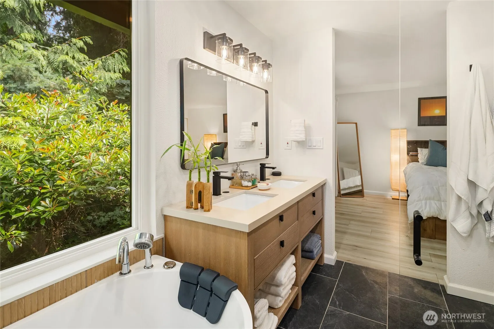 14642 NE 174th Street , Woodinville, WA 98072