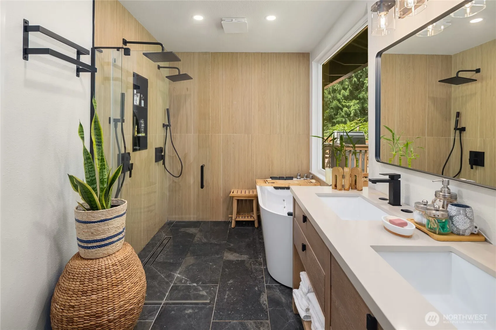 14642 NE 174th Street , Woodinville, WA 98072