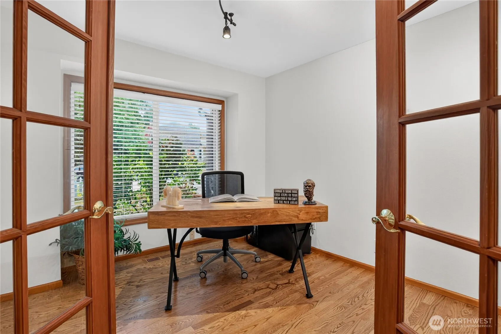 23110 NE 19th Drive , Sammamish, WA 98074