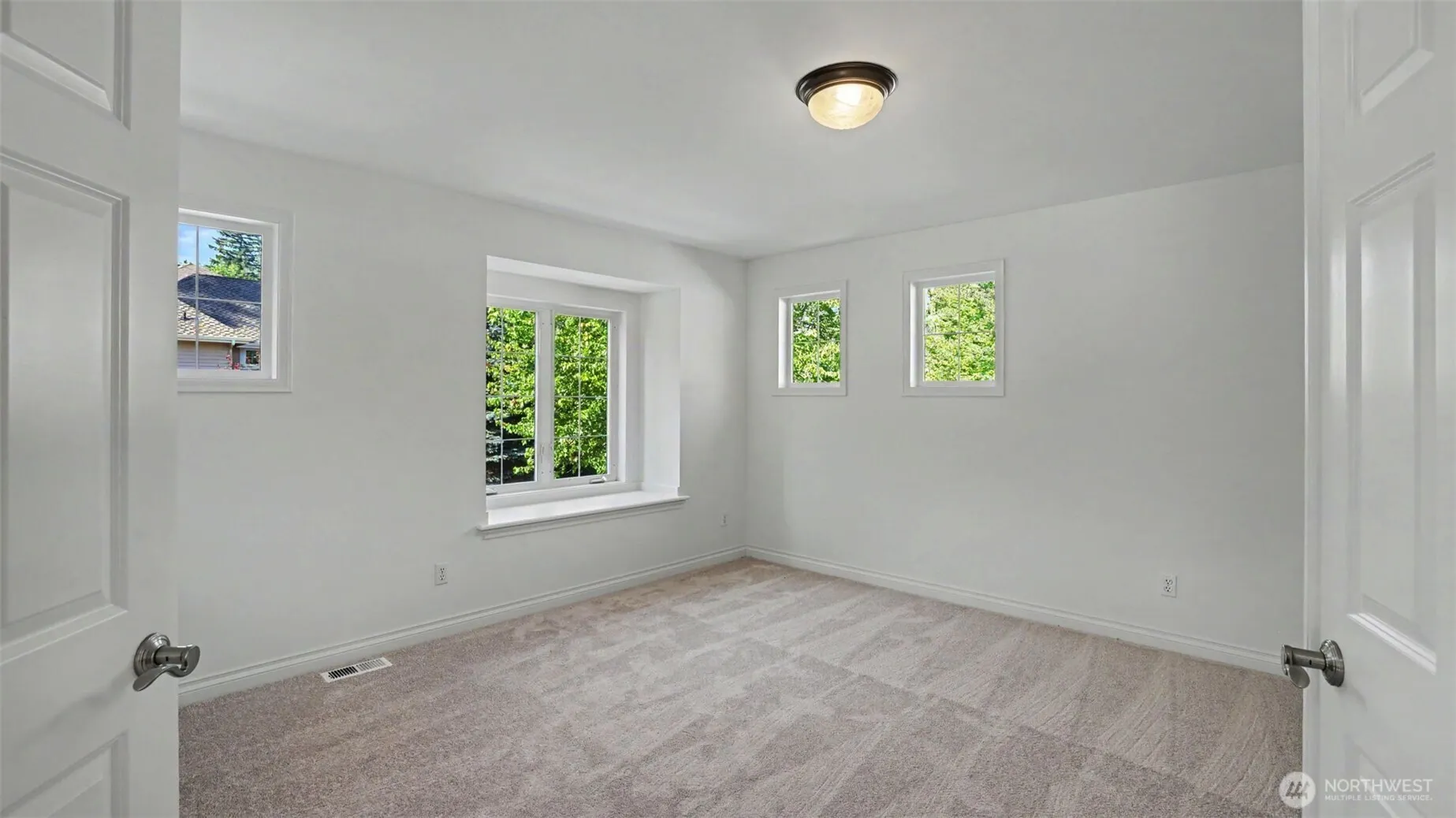 27106 SE 13th Street , Sammamish, WA 98075