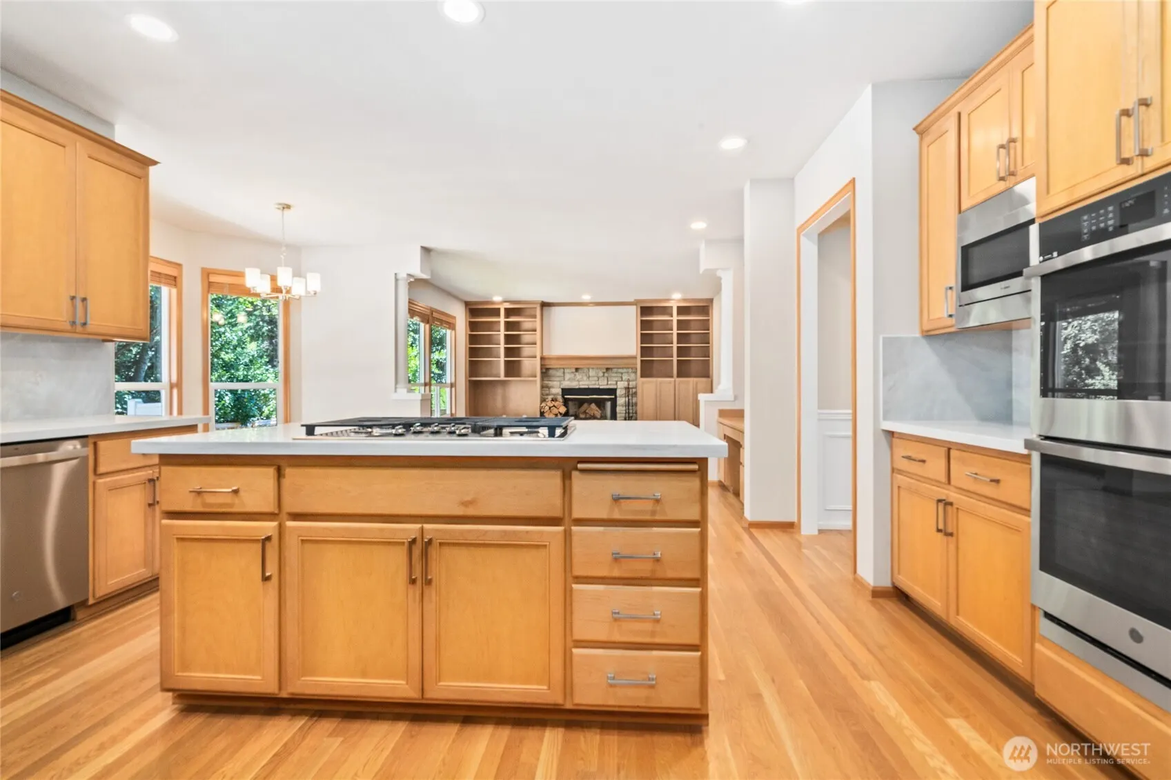 20534 NE 33rd Court , Sammamish, WA 98074