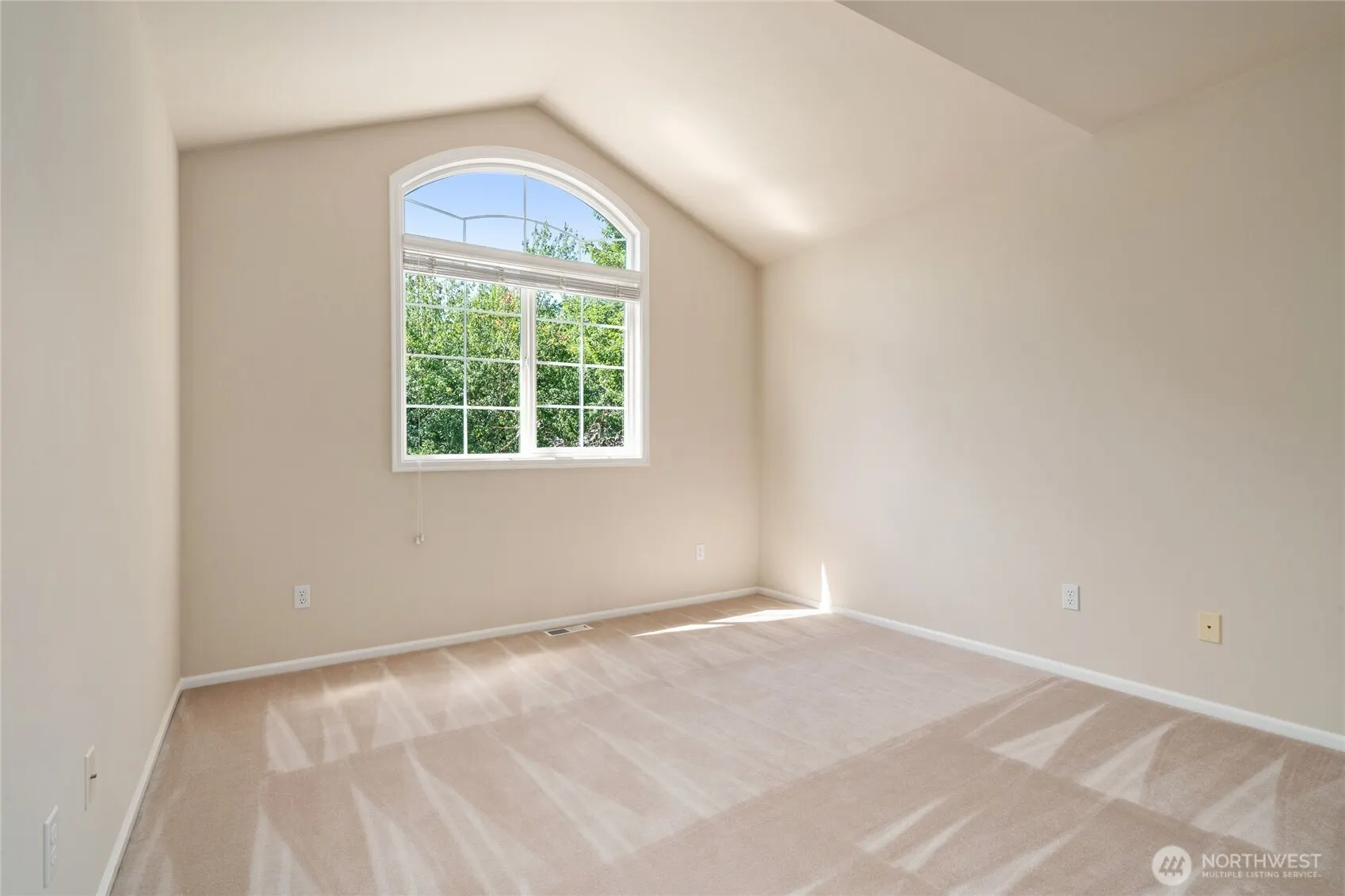 20534 NE 33rd Court , Sammamish, WA 98074
