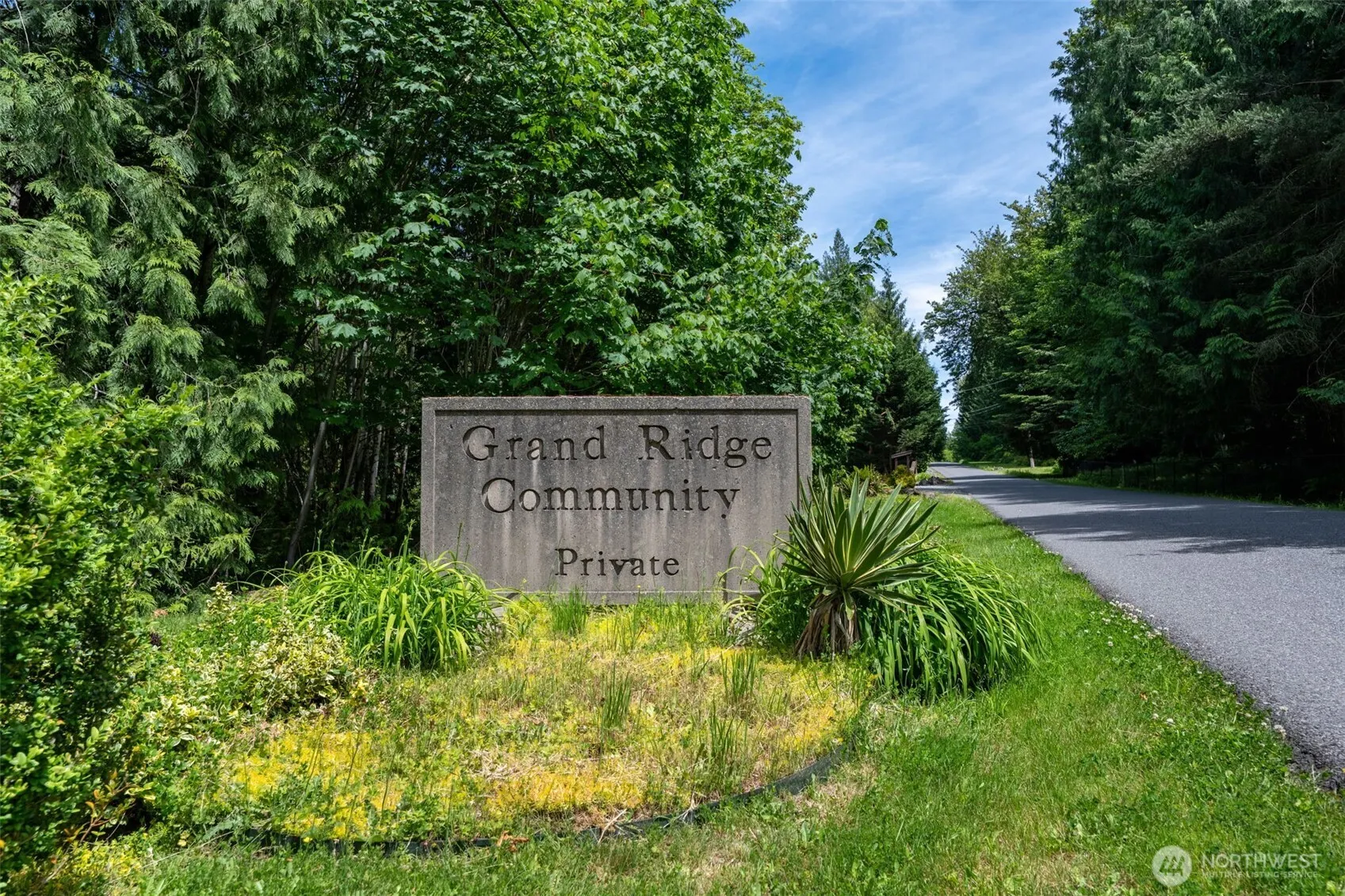 28102 SE 63rd Street , Issaquah, WA 98027-8815