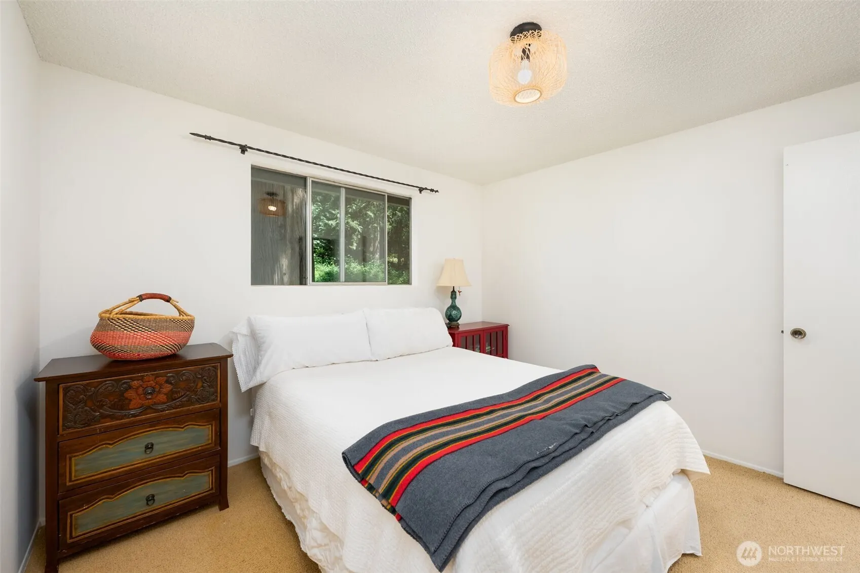 28102 SE 63rd Street , Issaquah, WA 98027-8815