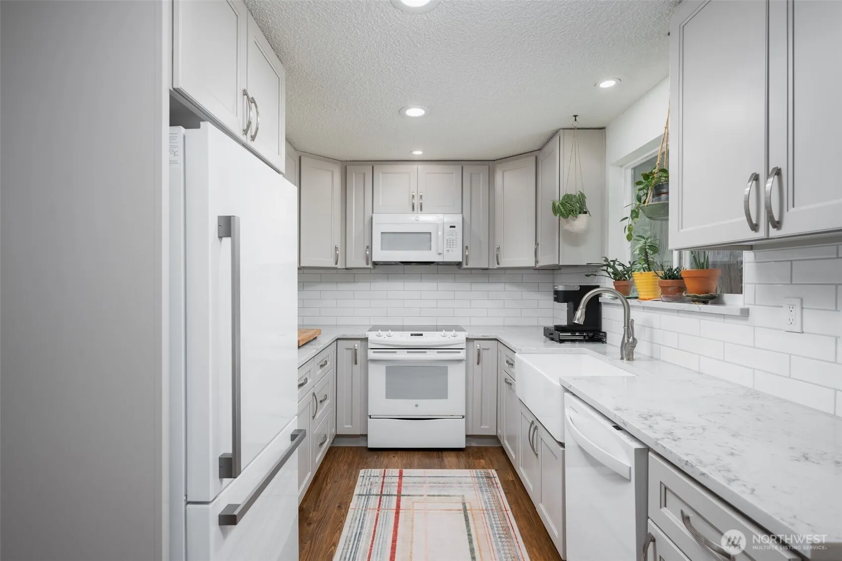 28102 SE 63rd Street , Issaquah, WA 98027-8815