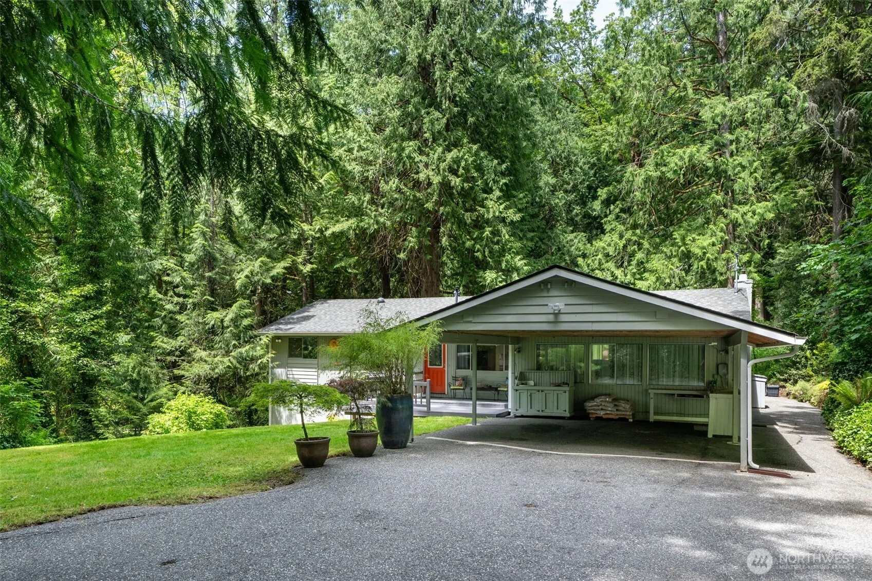 28102 SE 63rd Street , Issaquah, WA 98027-8815