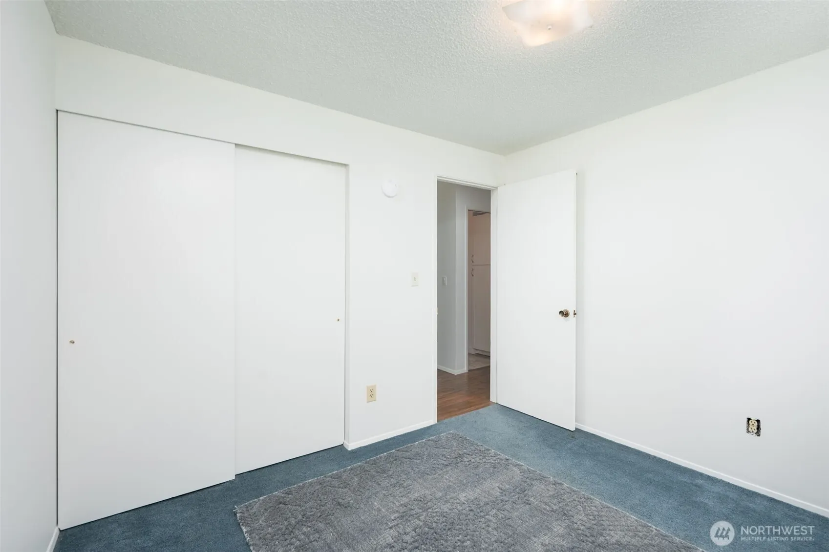 28102 SE 63rd Street , Issaquah, WA 98027-8815