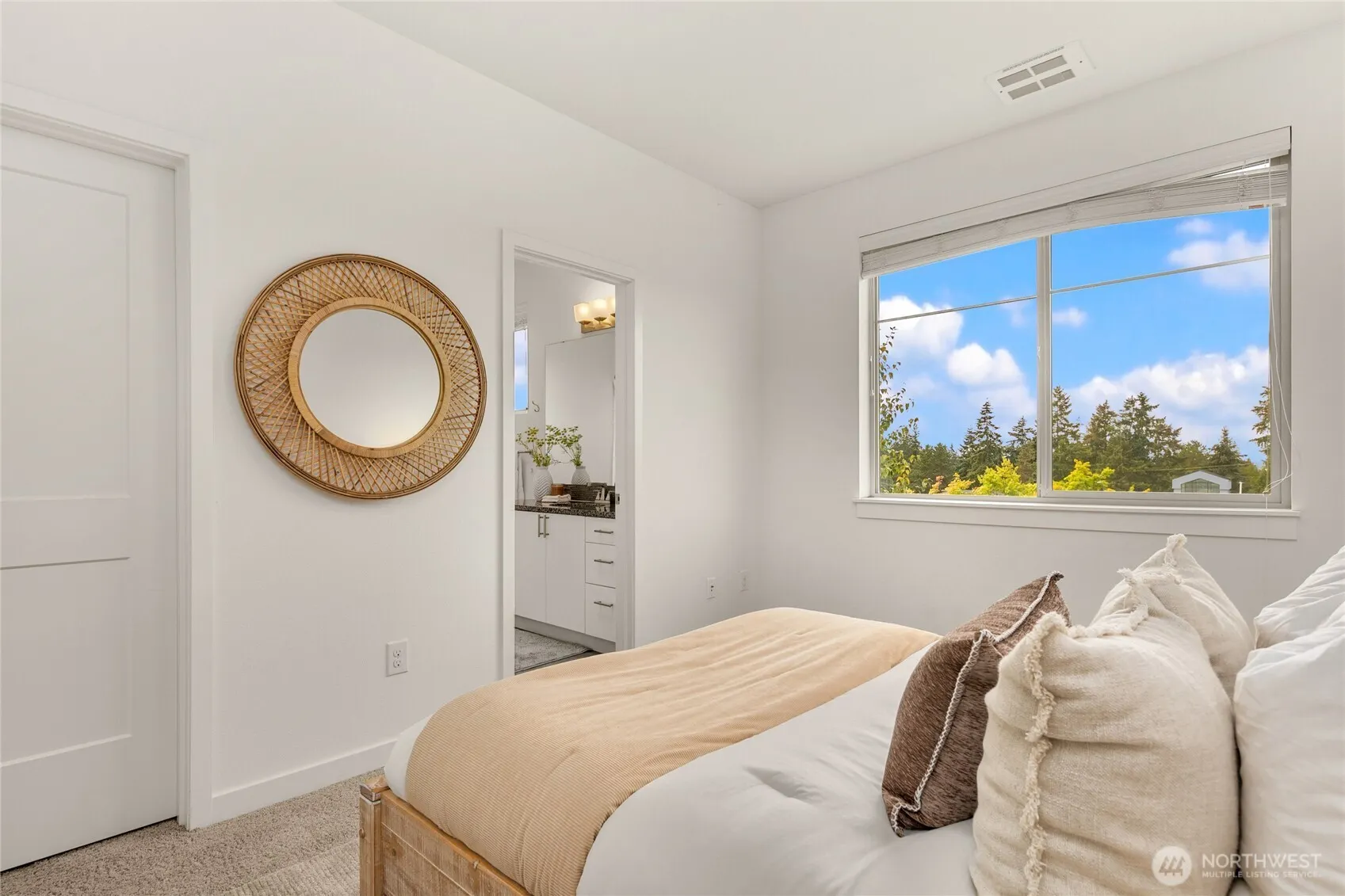 1412 157th Place NE, Bellevue, WA 98008