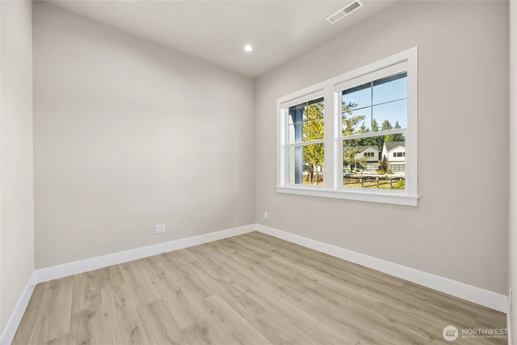 14460 133rd Place NE #4, Woodinville, WA 98072