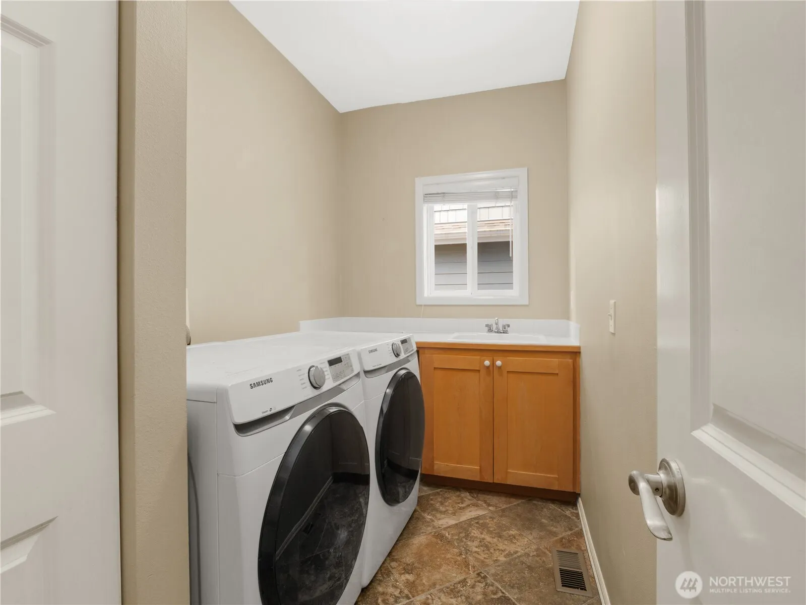 2605 231st Avenue SE, Sammamish, WA 98075