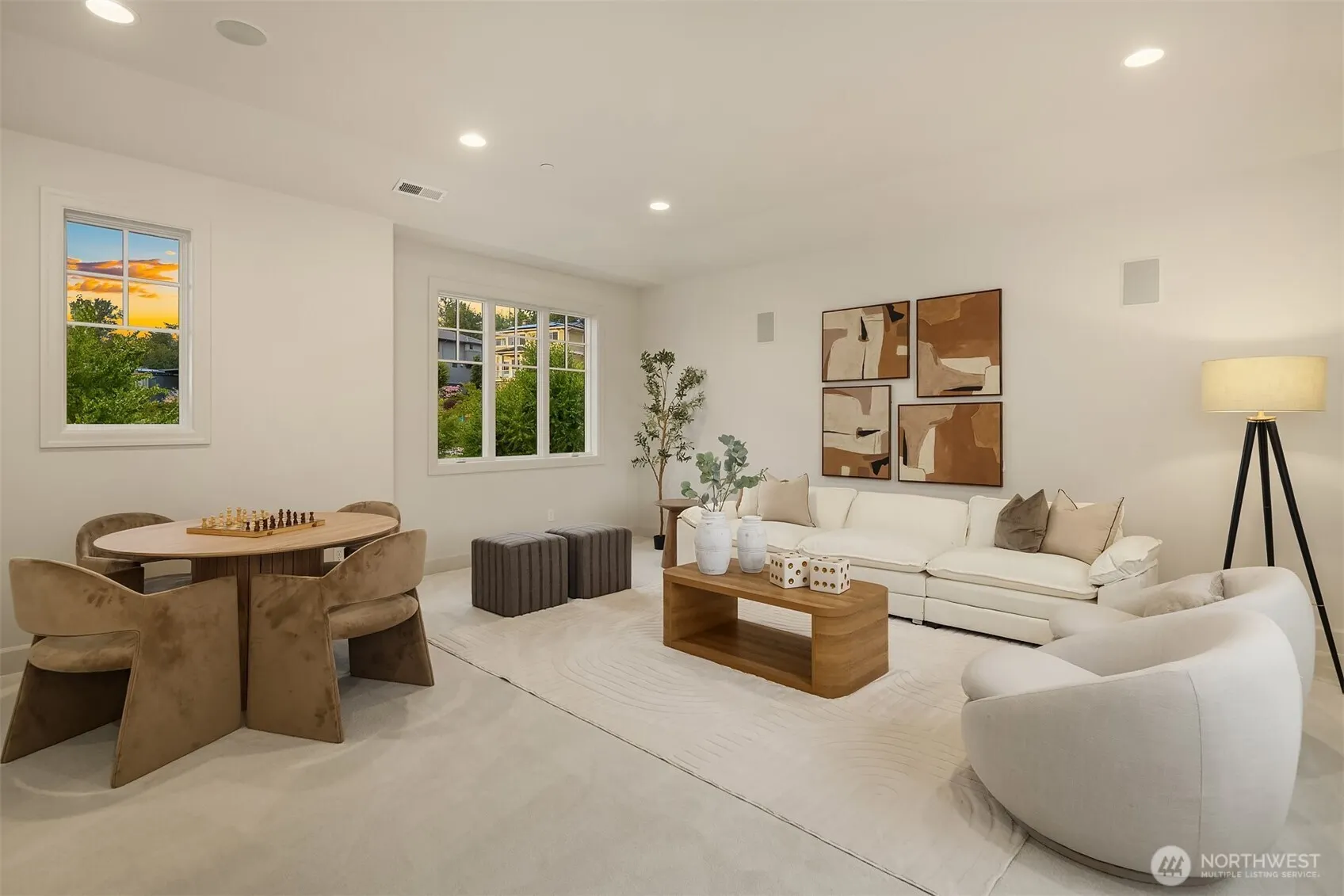 3489 NE Harrison Street , Issaquah, WA 98029