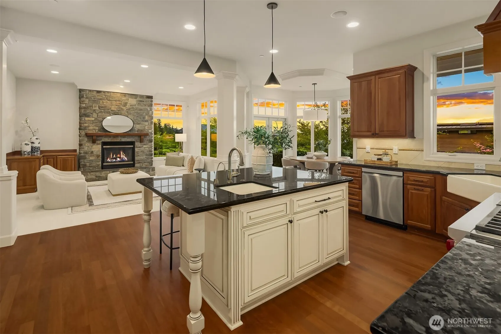 3489 NE Harrison Street , Issaquah, WA 98029