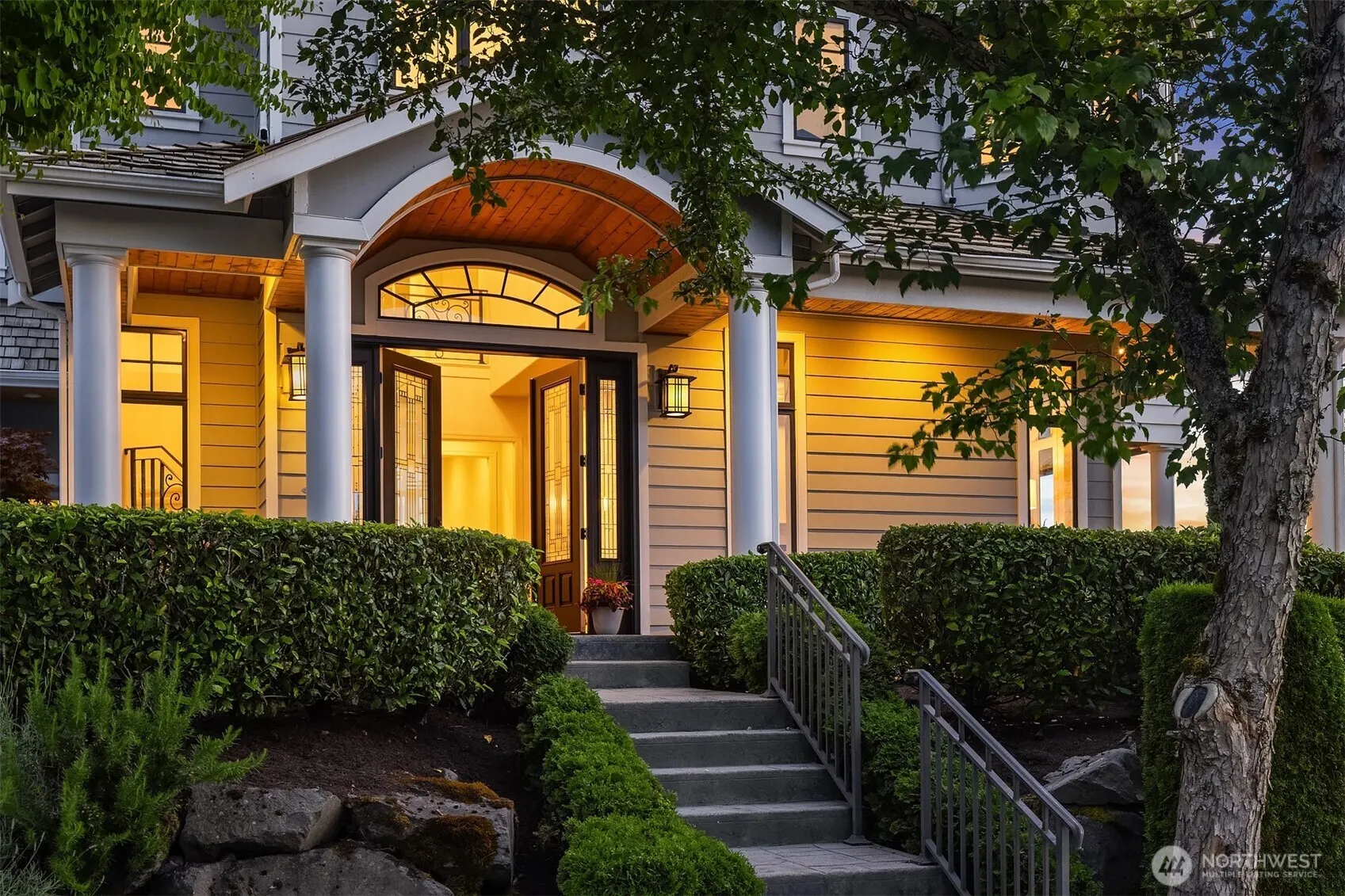 3489 NE Harrison Street , Issaquah, WA 98029