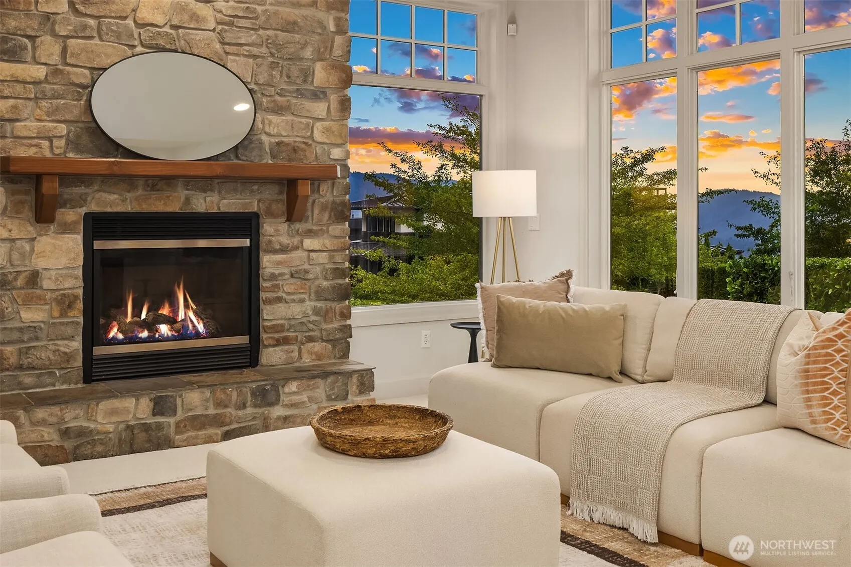 3489 NE Harrison Street , Issaquah, WA 98029