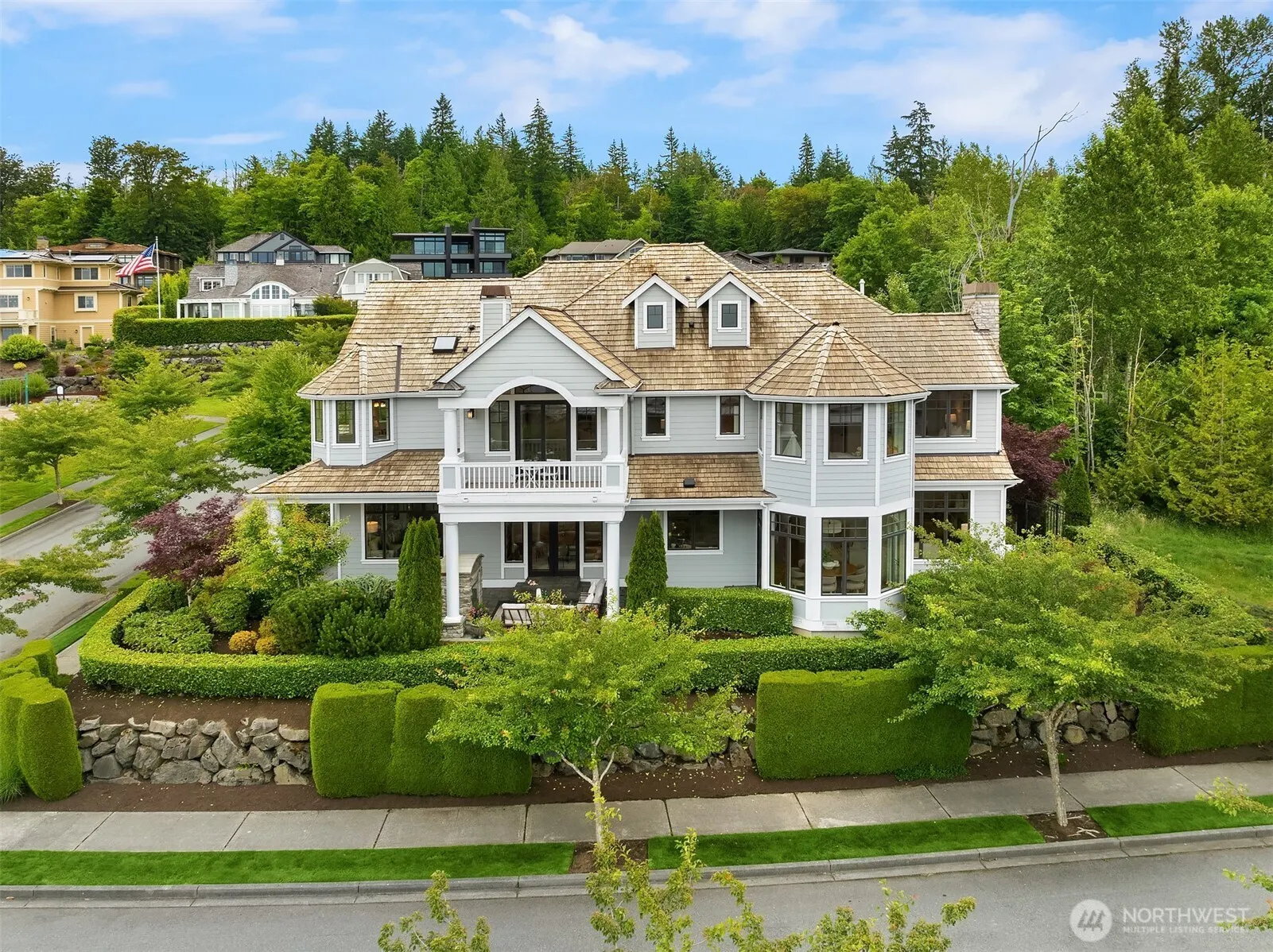 3489 NE Harrison Street , Issaquah, WA 98029