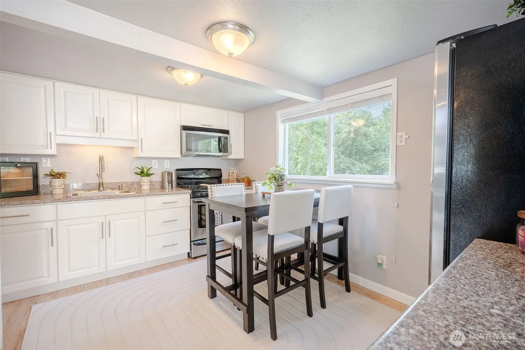 845 3rd Avenue NW, Issaquah, WA 98027
