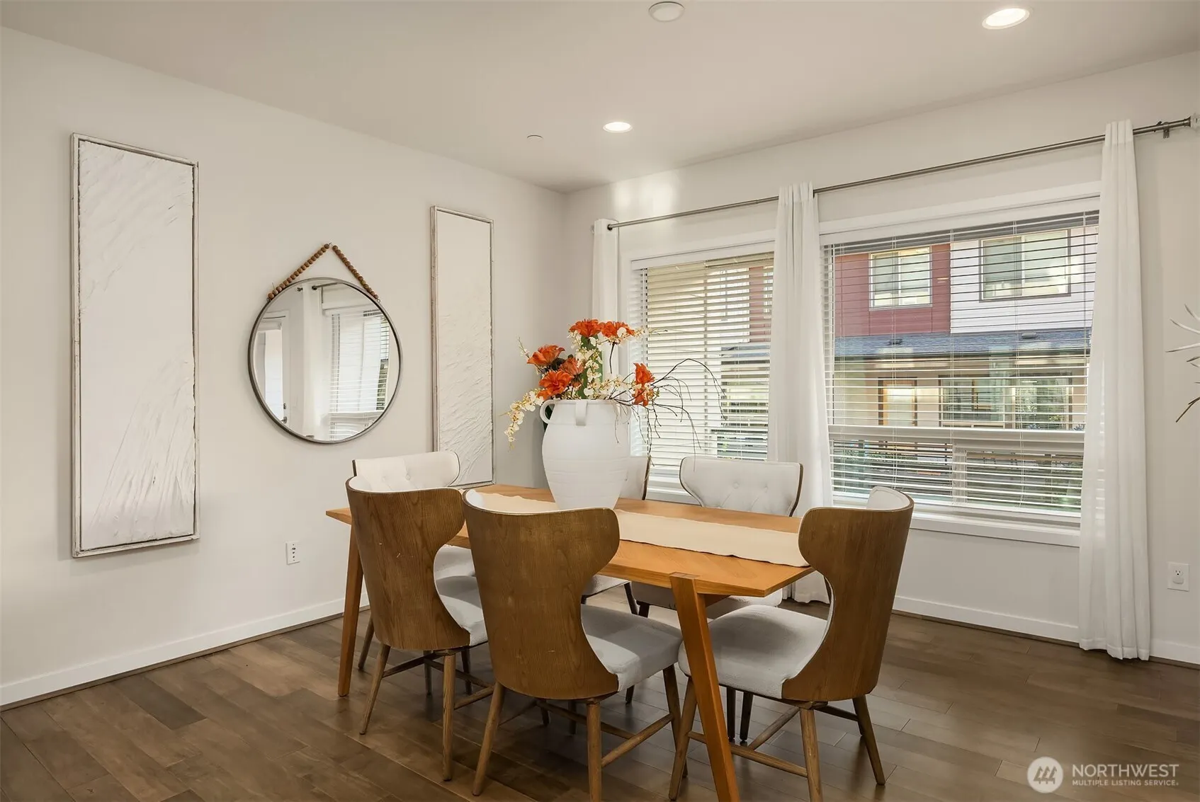 959 6th Avenue NE, Issaquah, WA 98029
