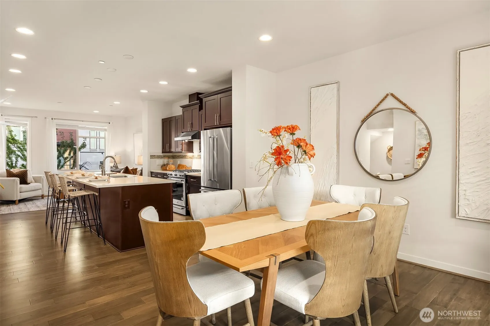 959 6th Avenue NE, Issaquah, WA 98029