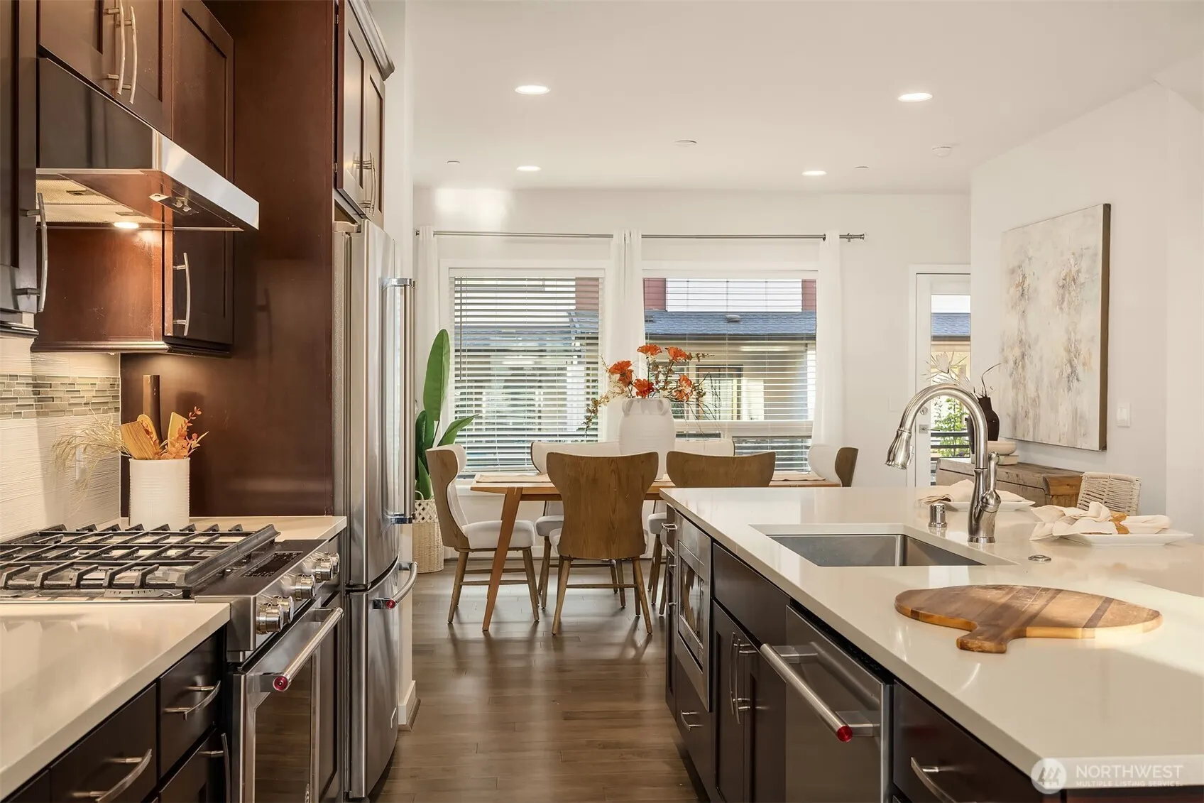 959 6th Avenue NE, Issaquah, WA 98029