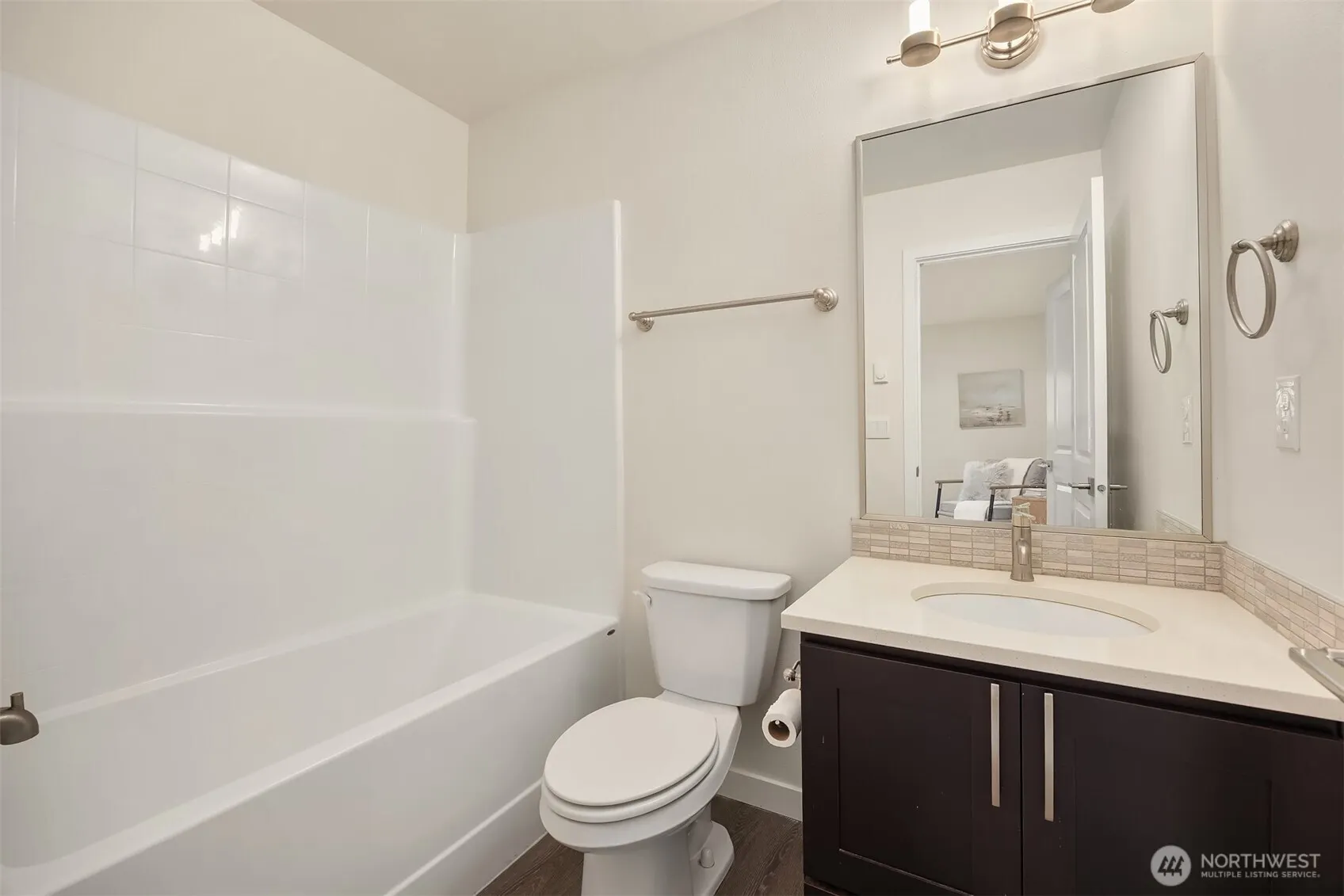 959 6th Avenue NE, Issaquah, WA 98029