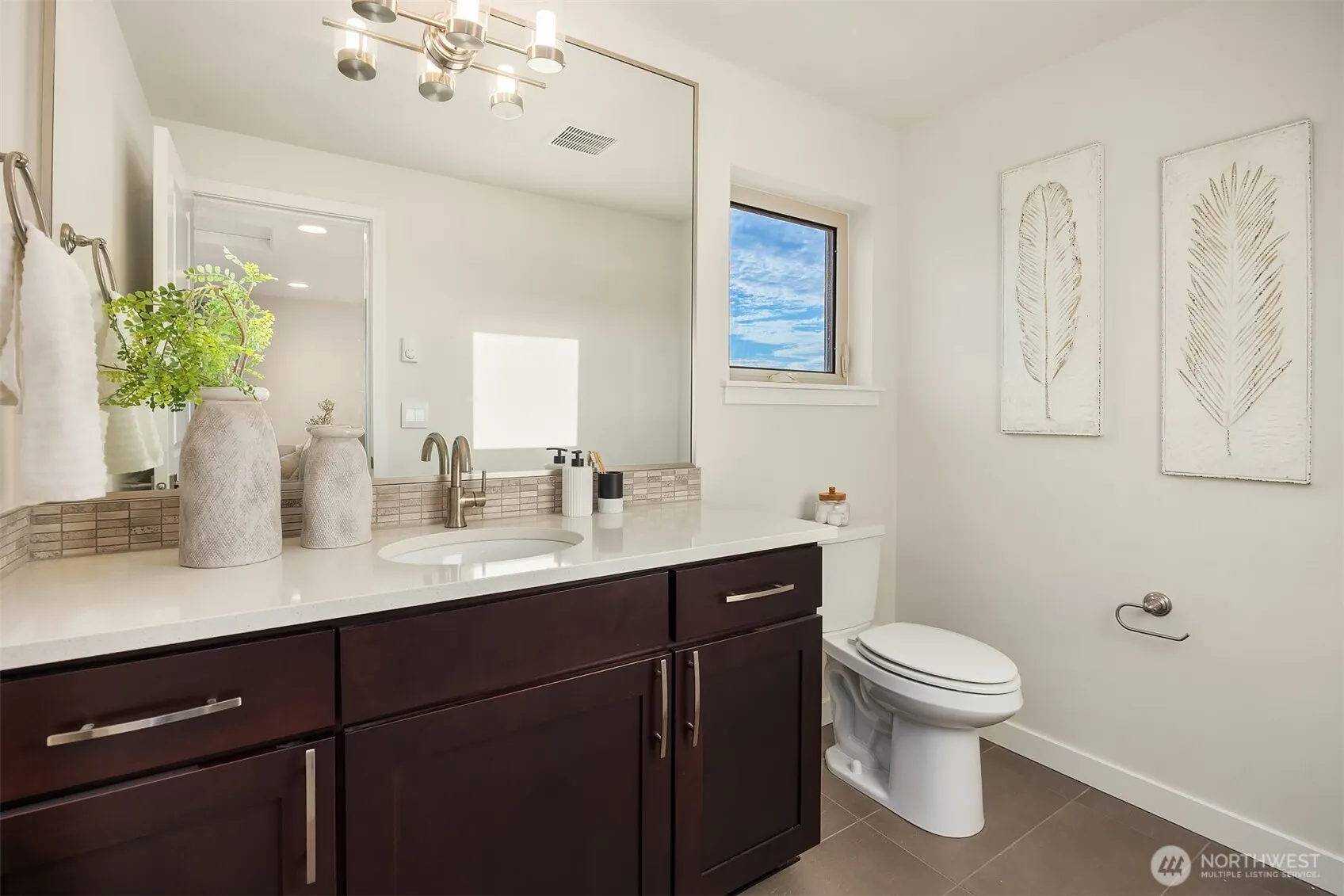 959 6th Avenue NE, Issaquah, WA 98029