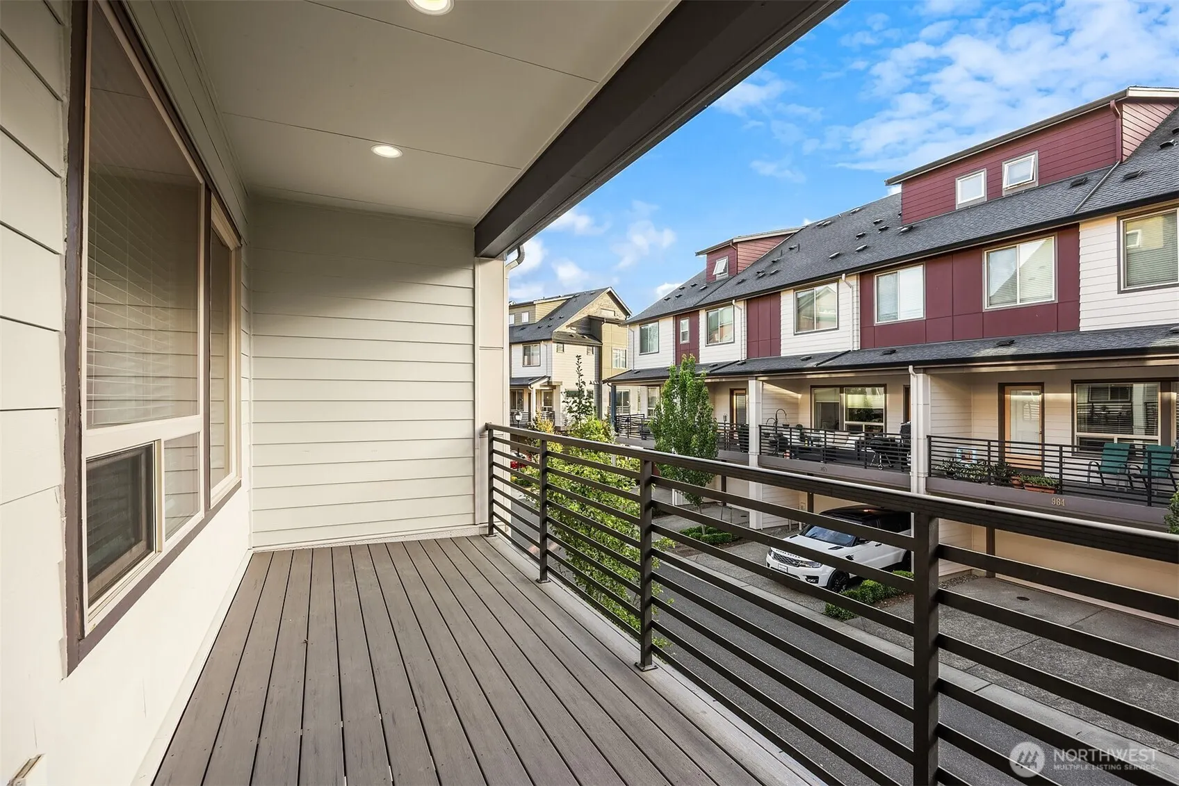 959 6th Avenue NE, Issaquah, WA 98029