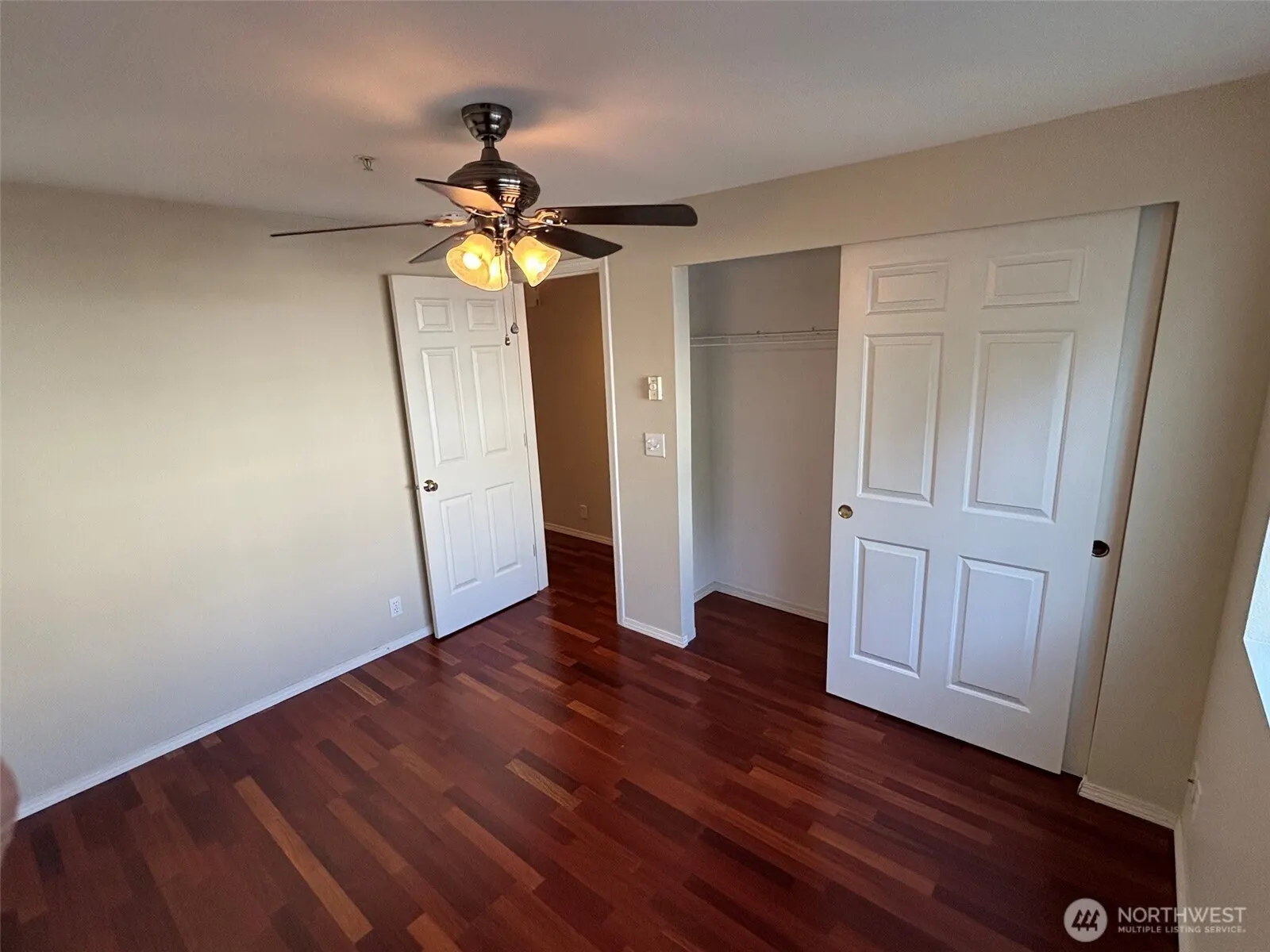 4421 249th Terrace SE #11-202, Sammamish, WA 98029